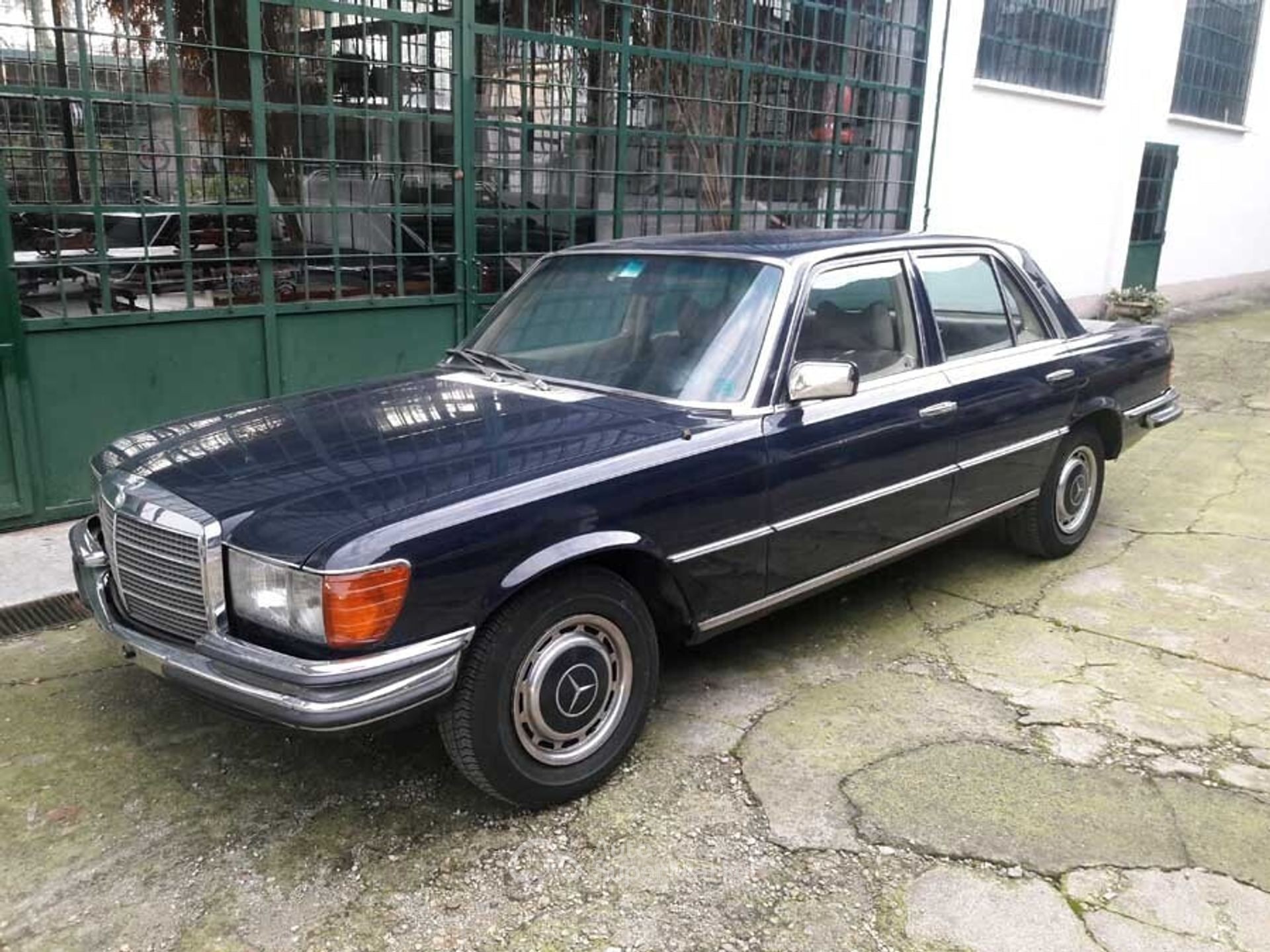 Mercedes-Benz 280