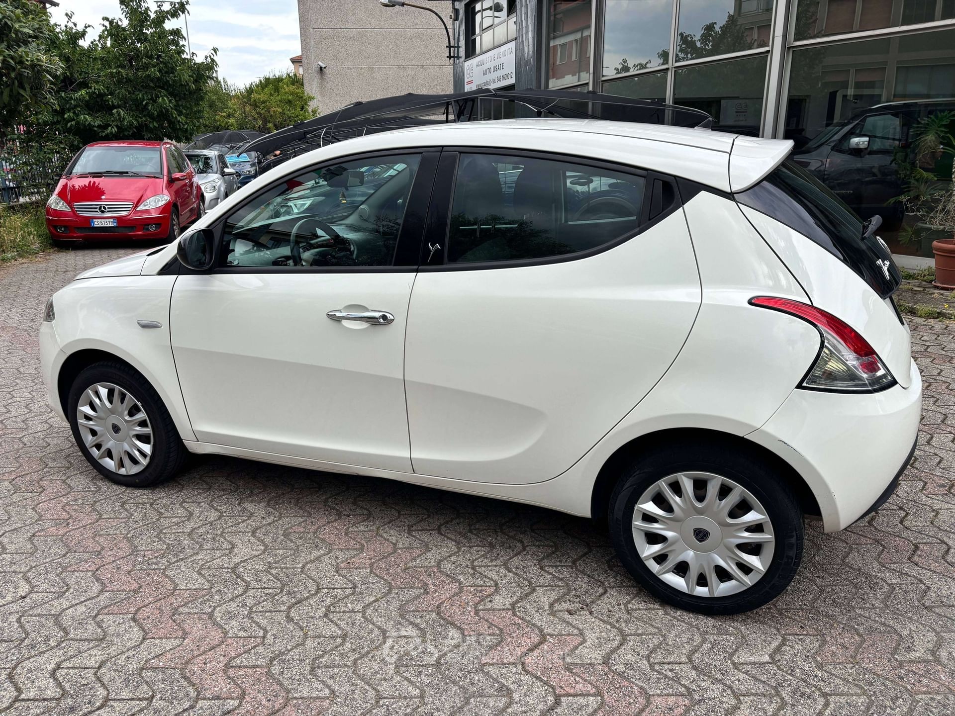 Lancia Ypsilon