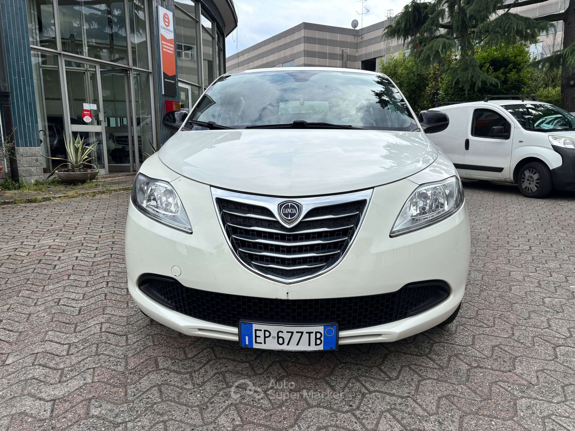 Lancia Ypsilon