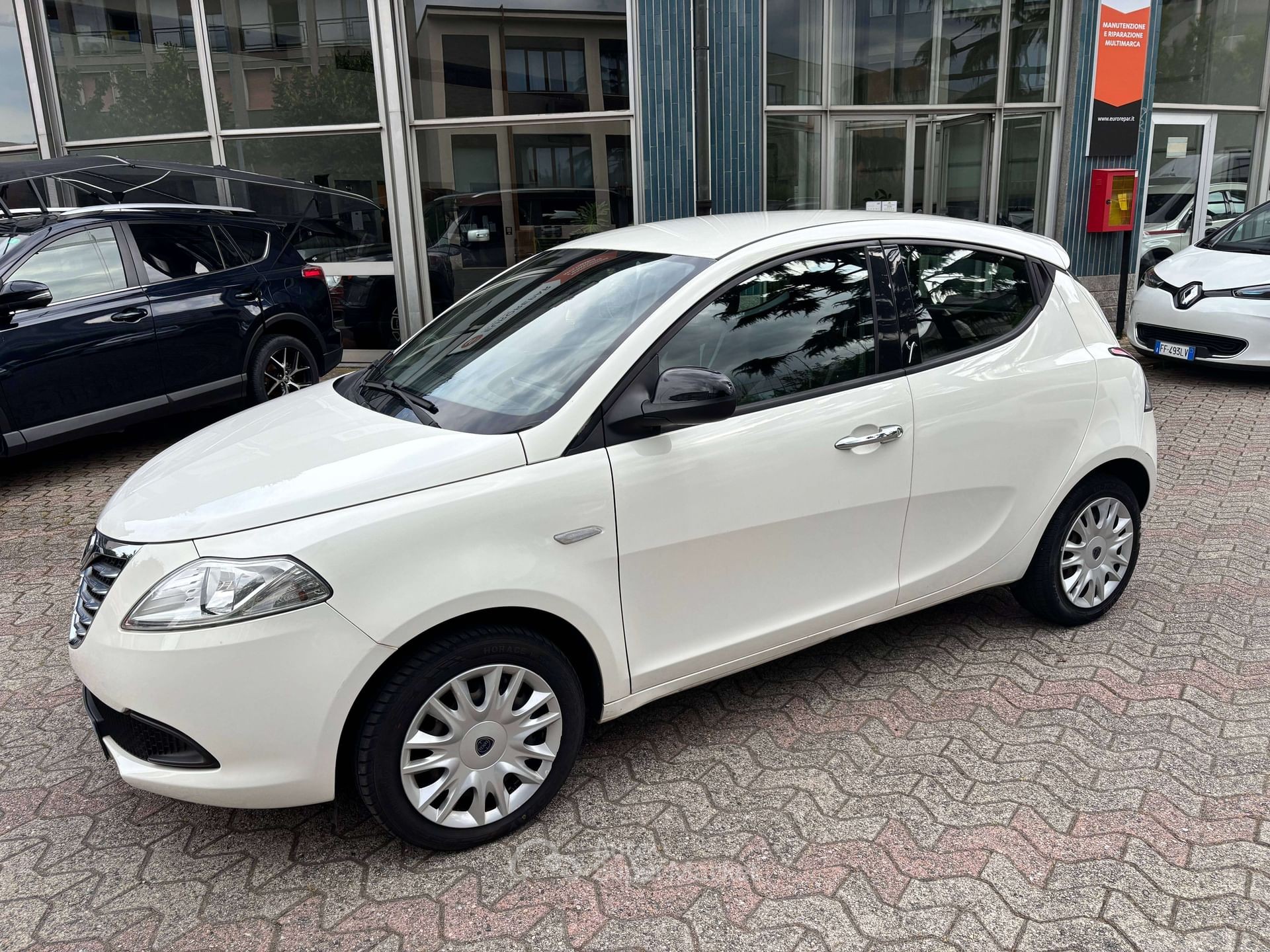 Lancia Ypsilon