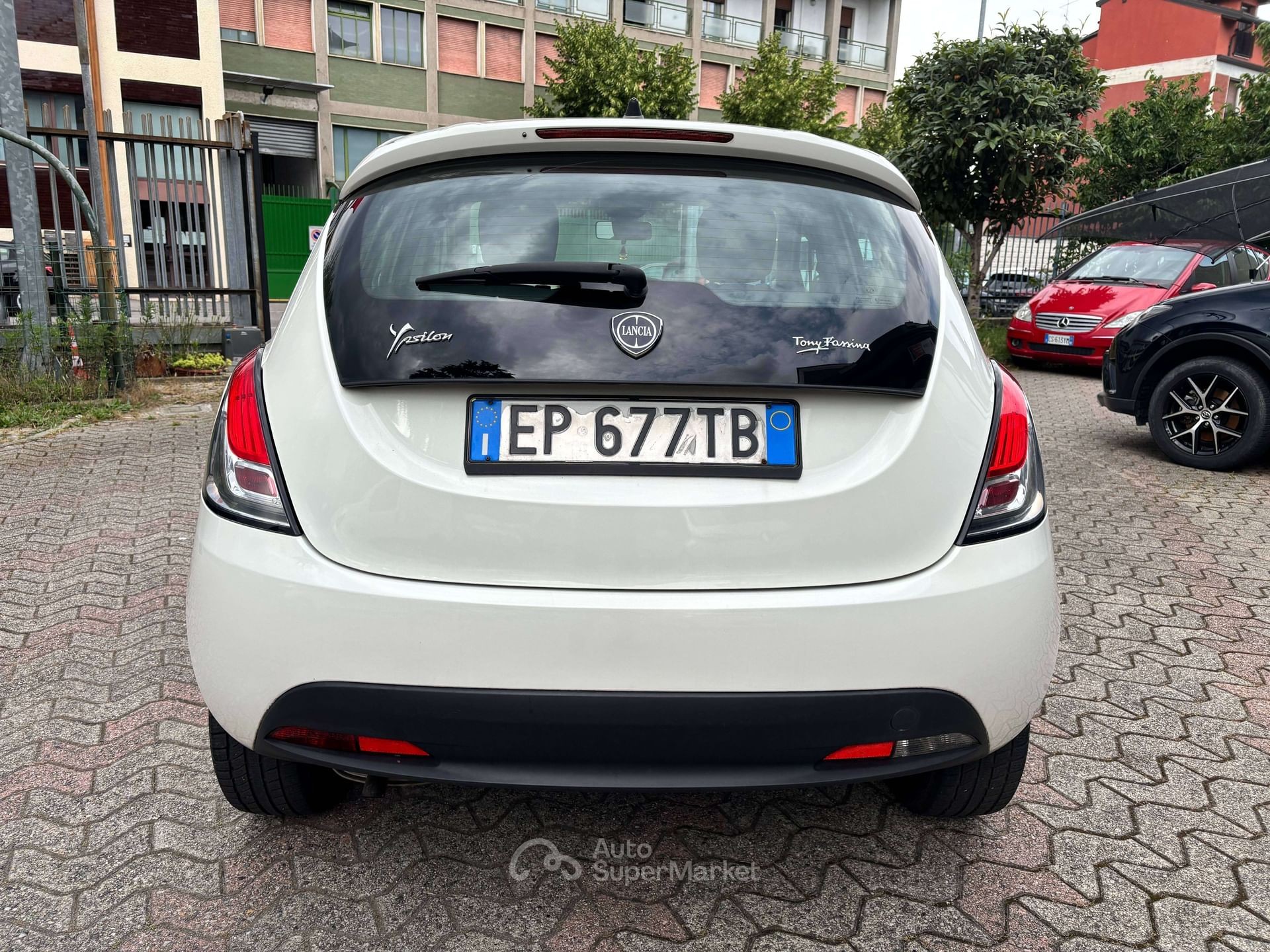 Lancia Ypsilon