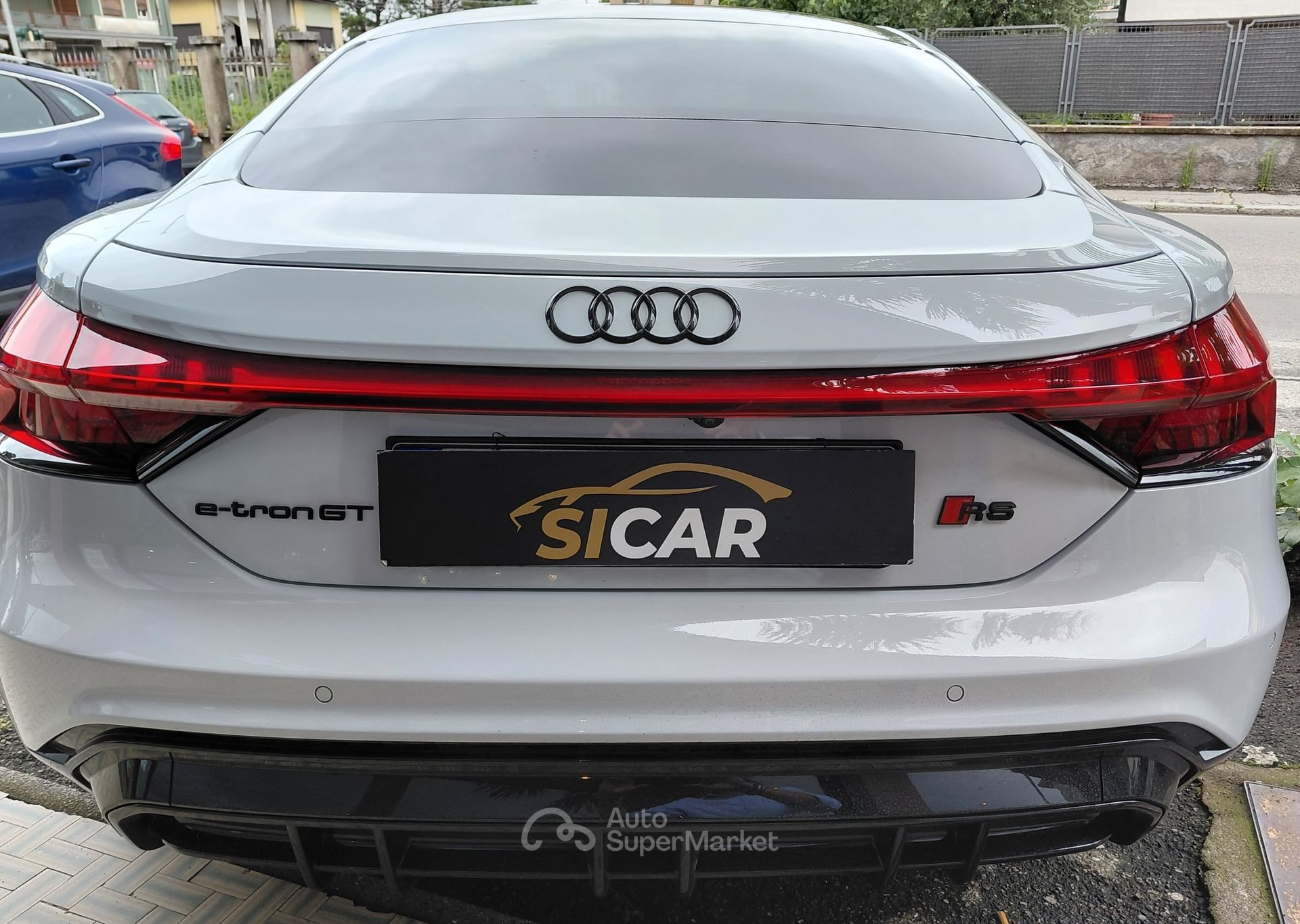 Audi e-tron