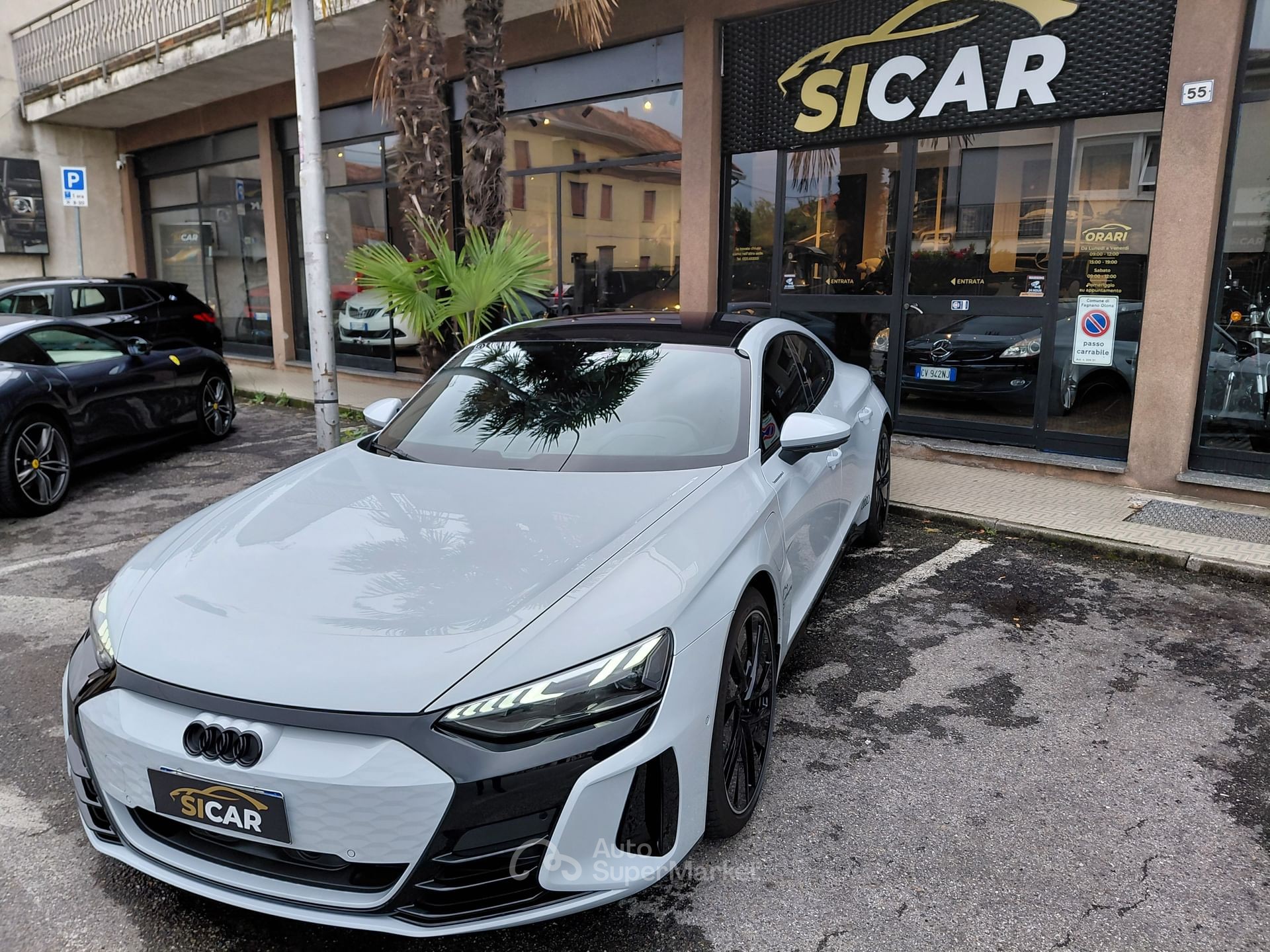Audi e-tron