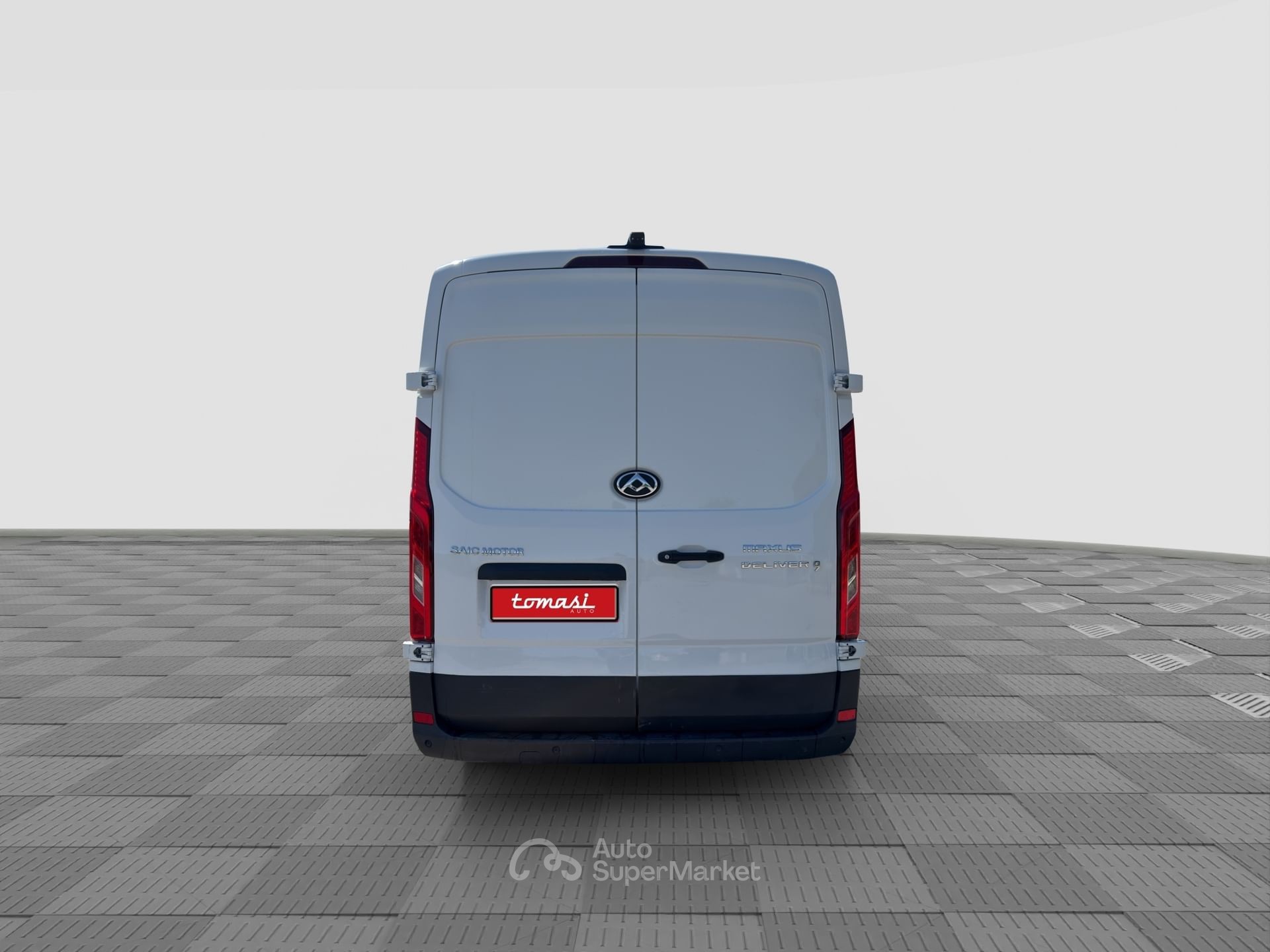 Maxus Deliver9