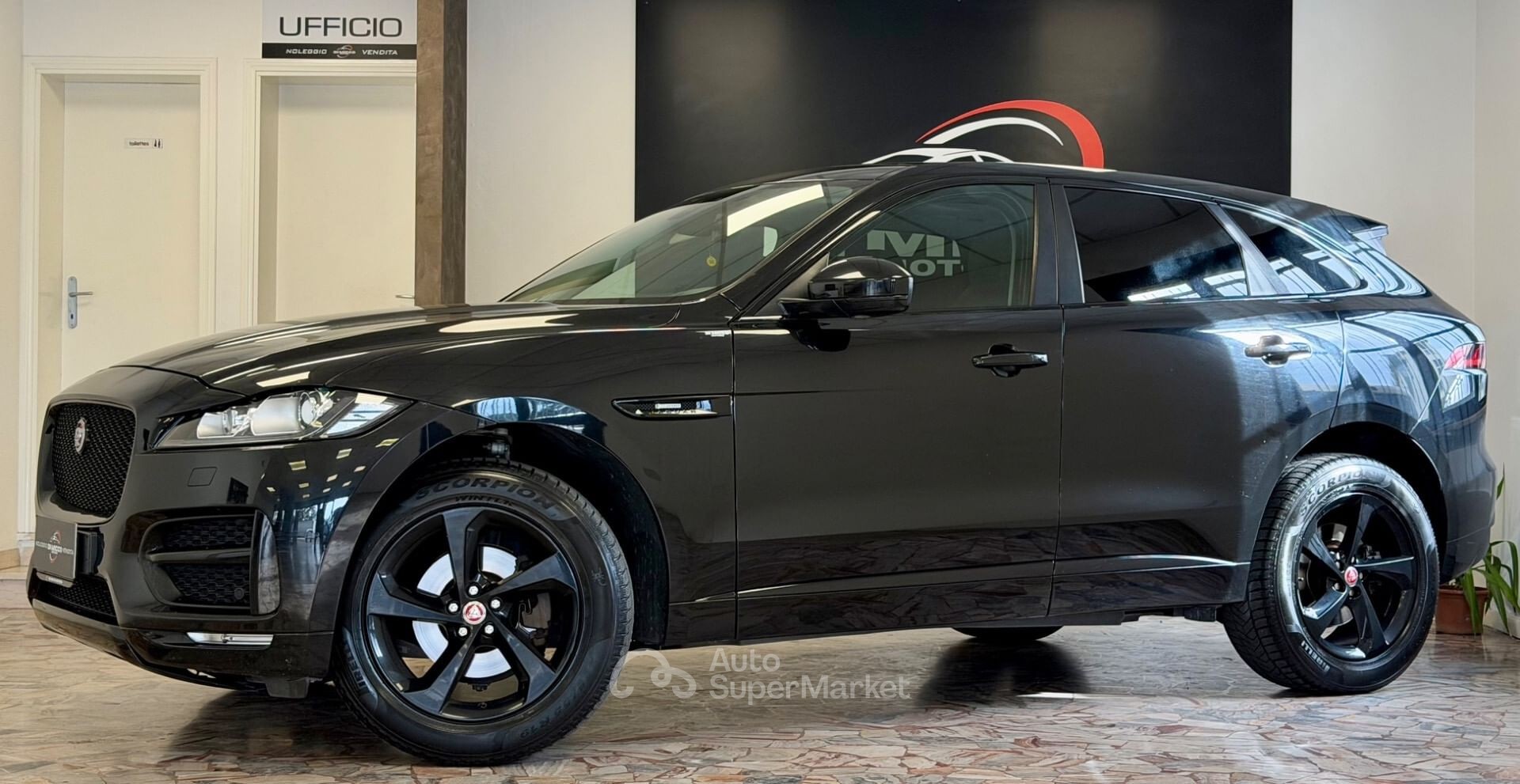 Jaguar F-Pace
