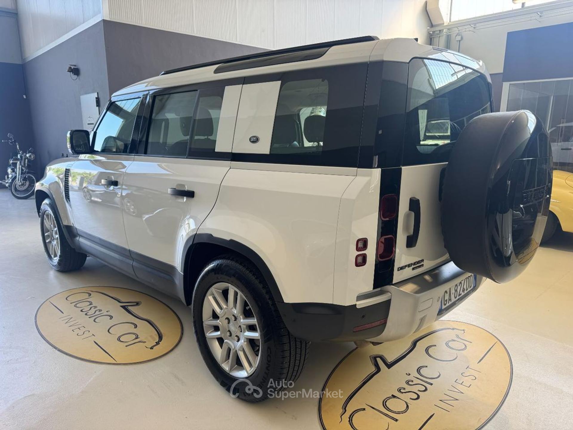 Land Rover Defender