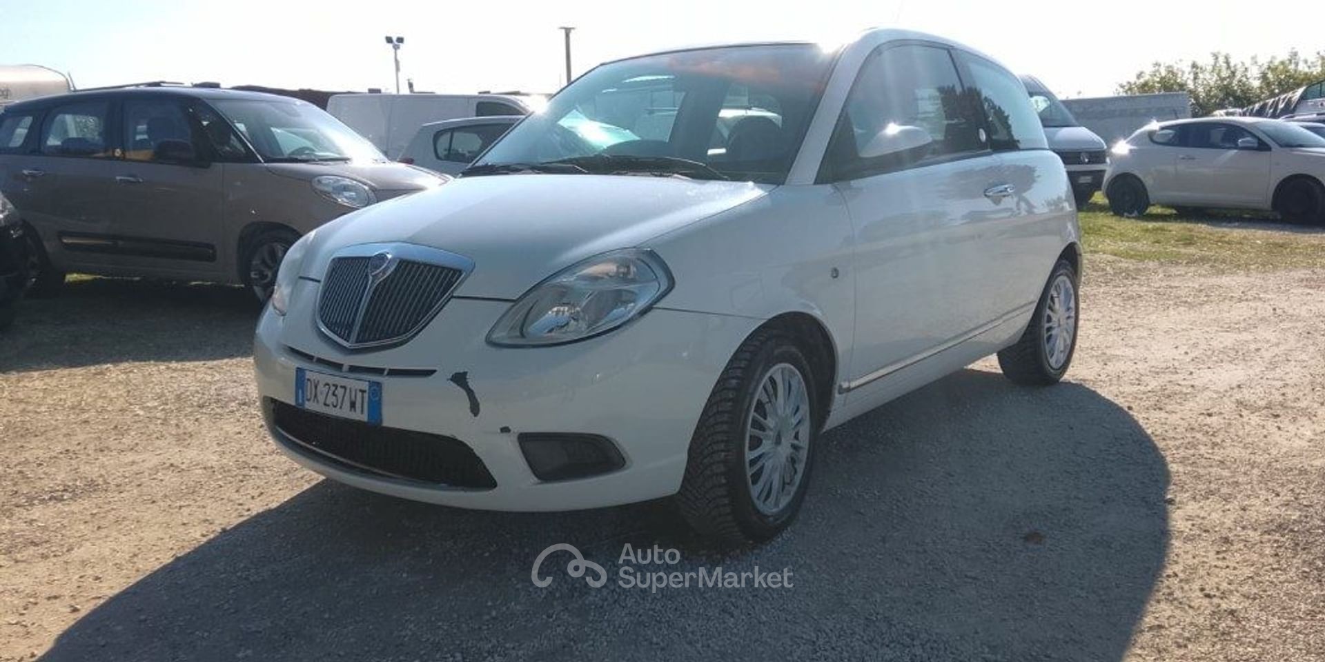 Lancia Ypsilon