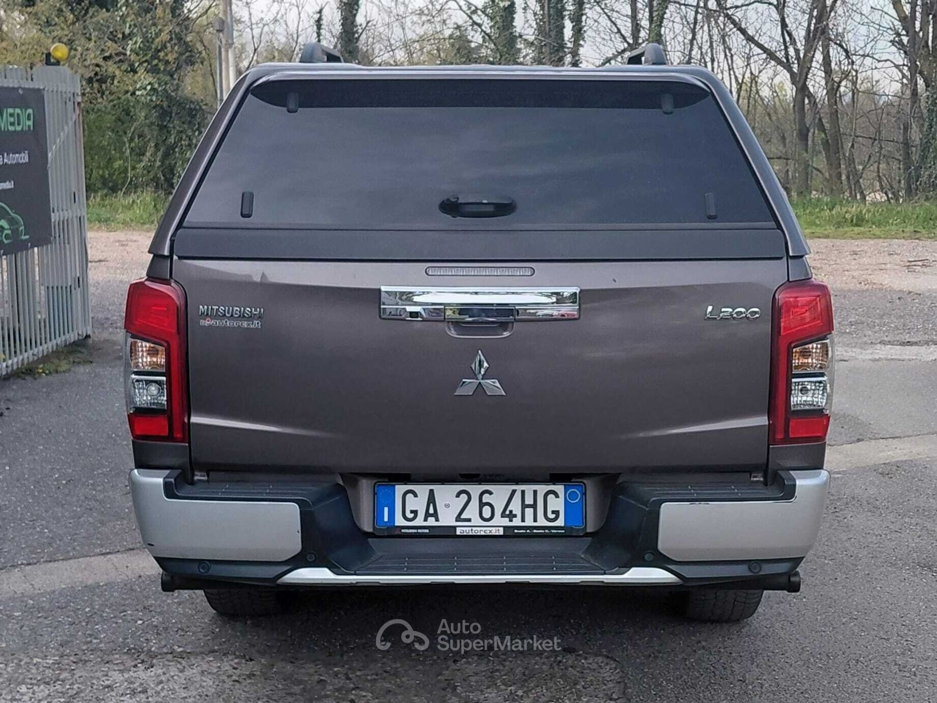 Mitsubishi L200