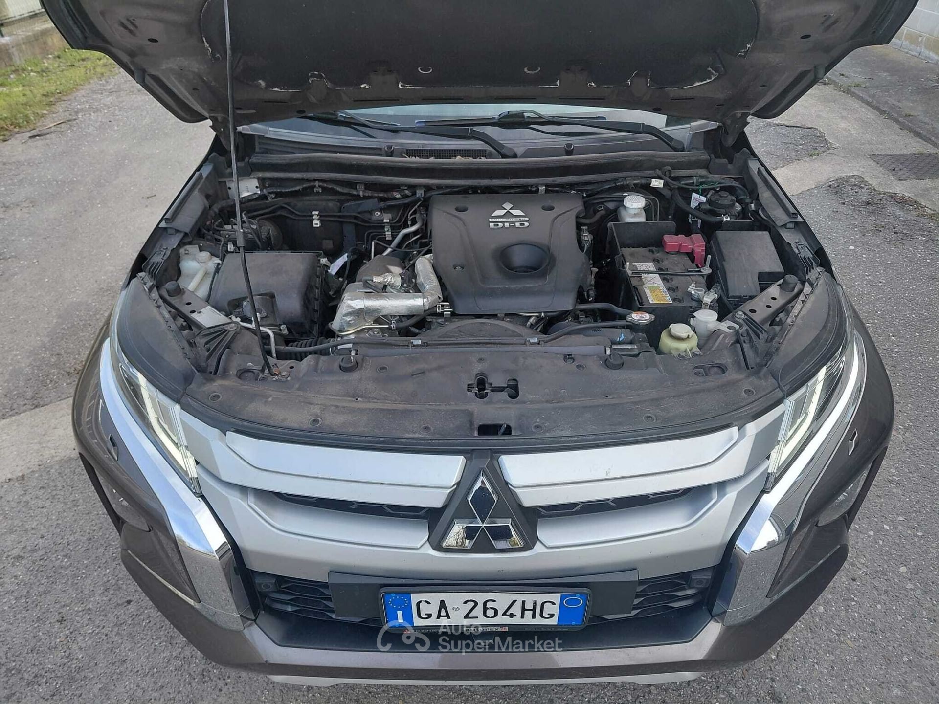 Mitsubishi L200