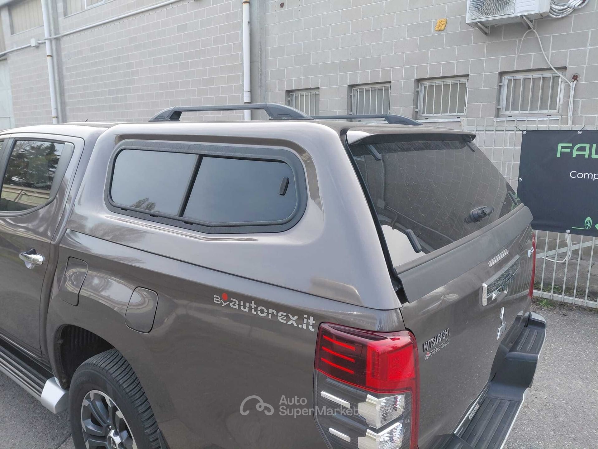 Mitsubishi L200