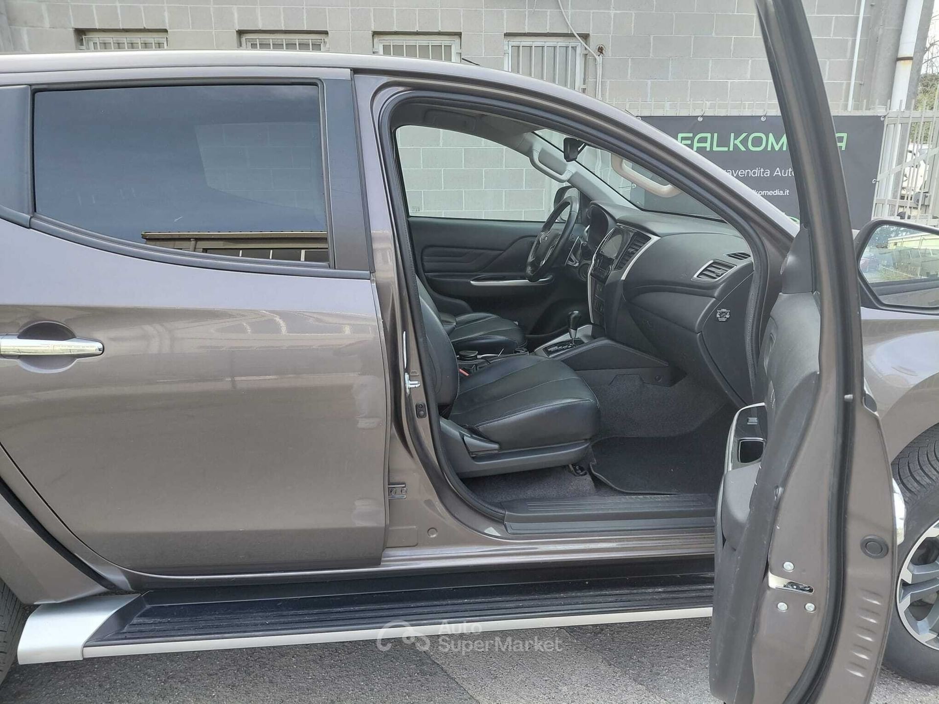 Mitsubishi L200