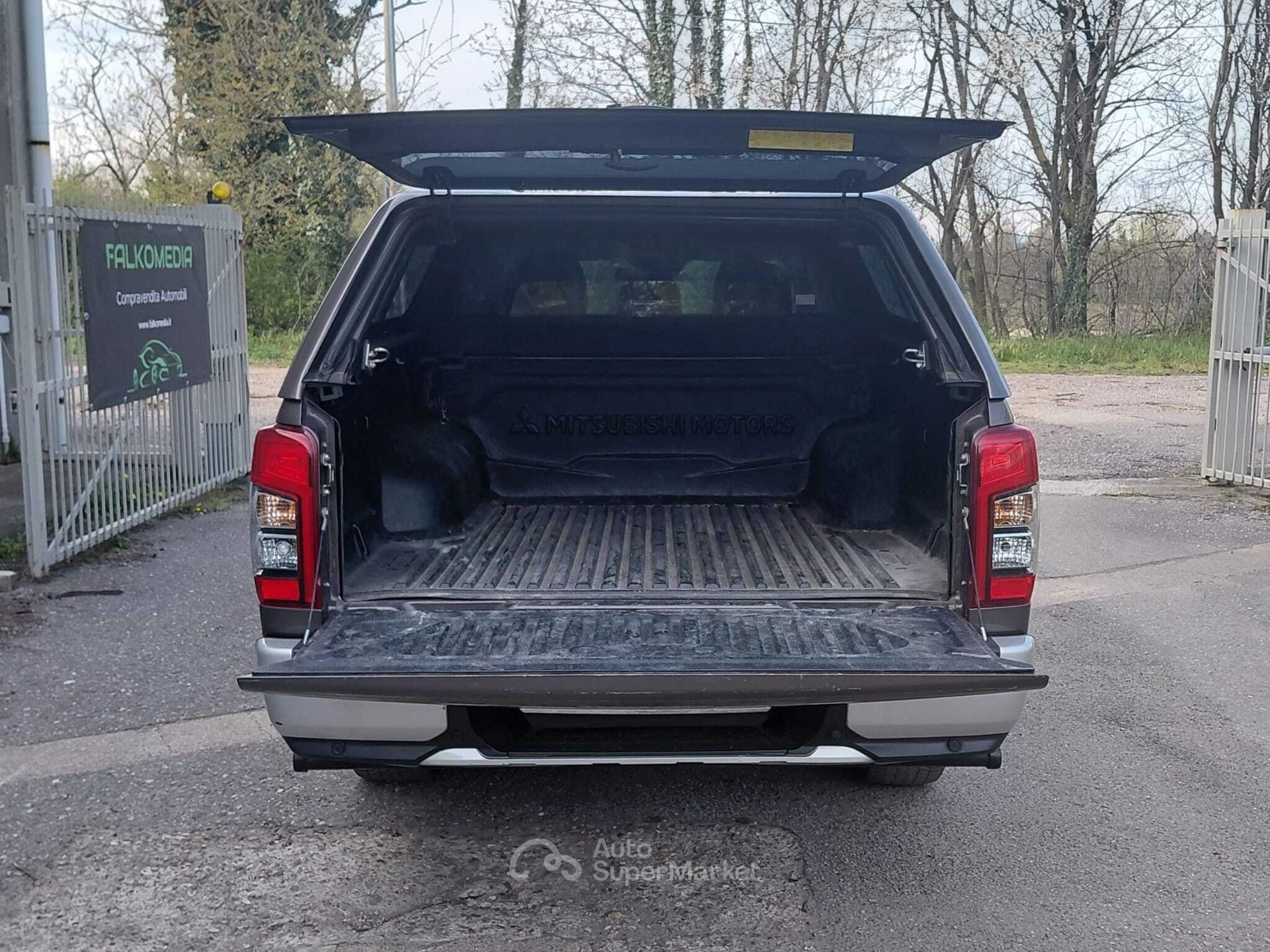 Mitsubishi L200