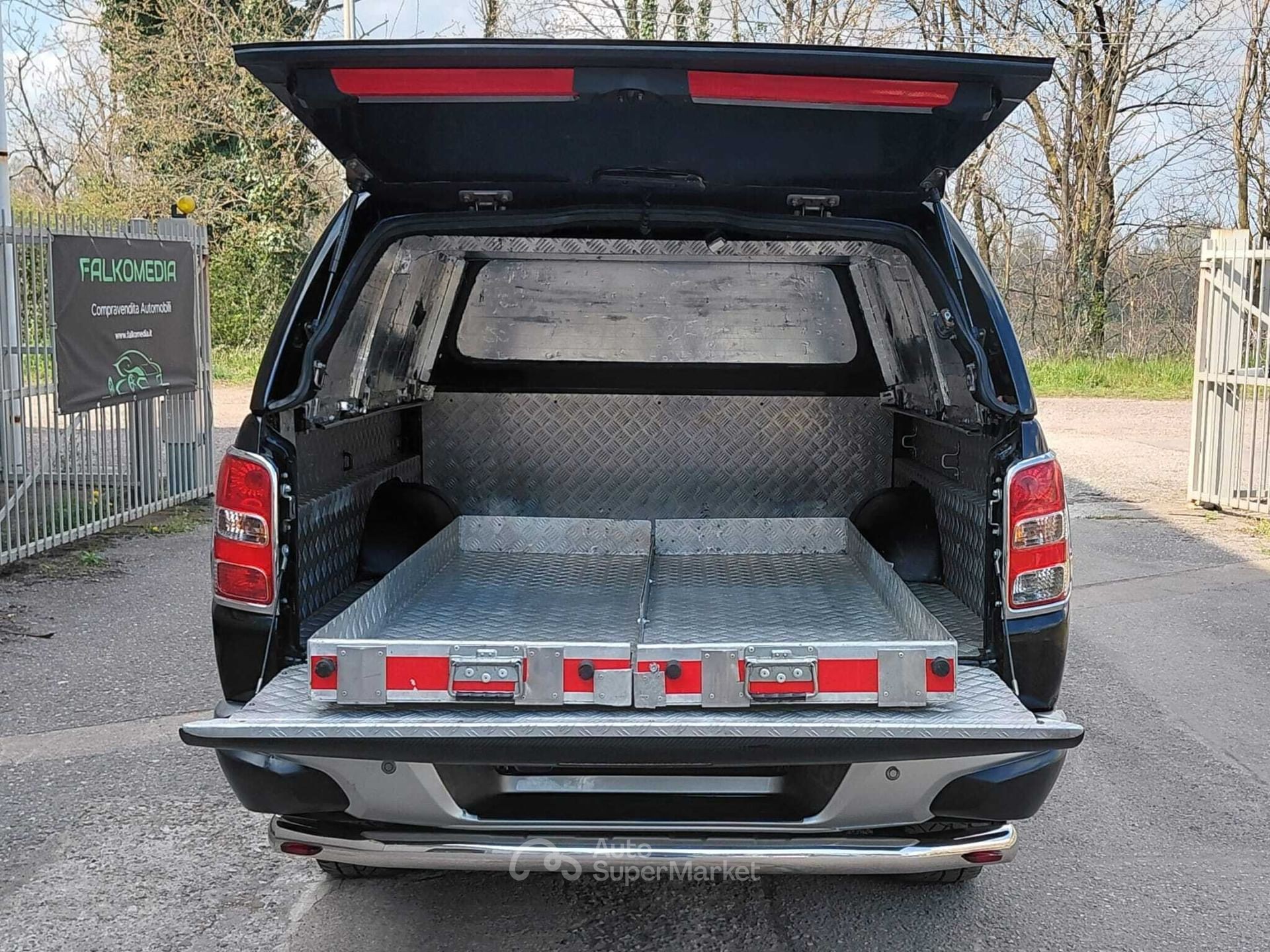 Mitsubishi L200