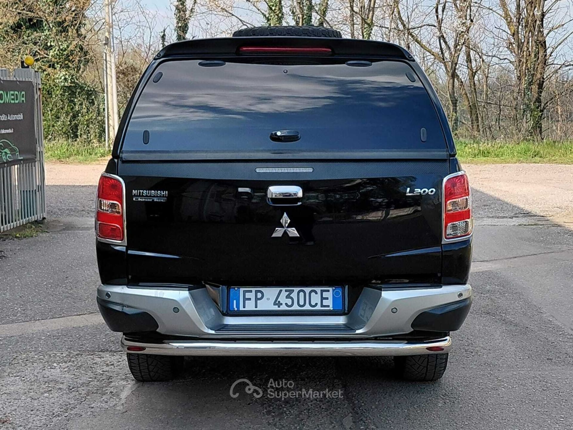 Mitsubishi L200
