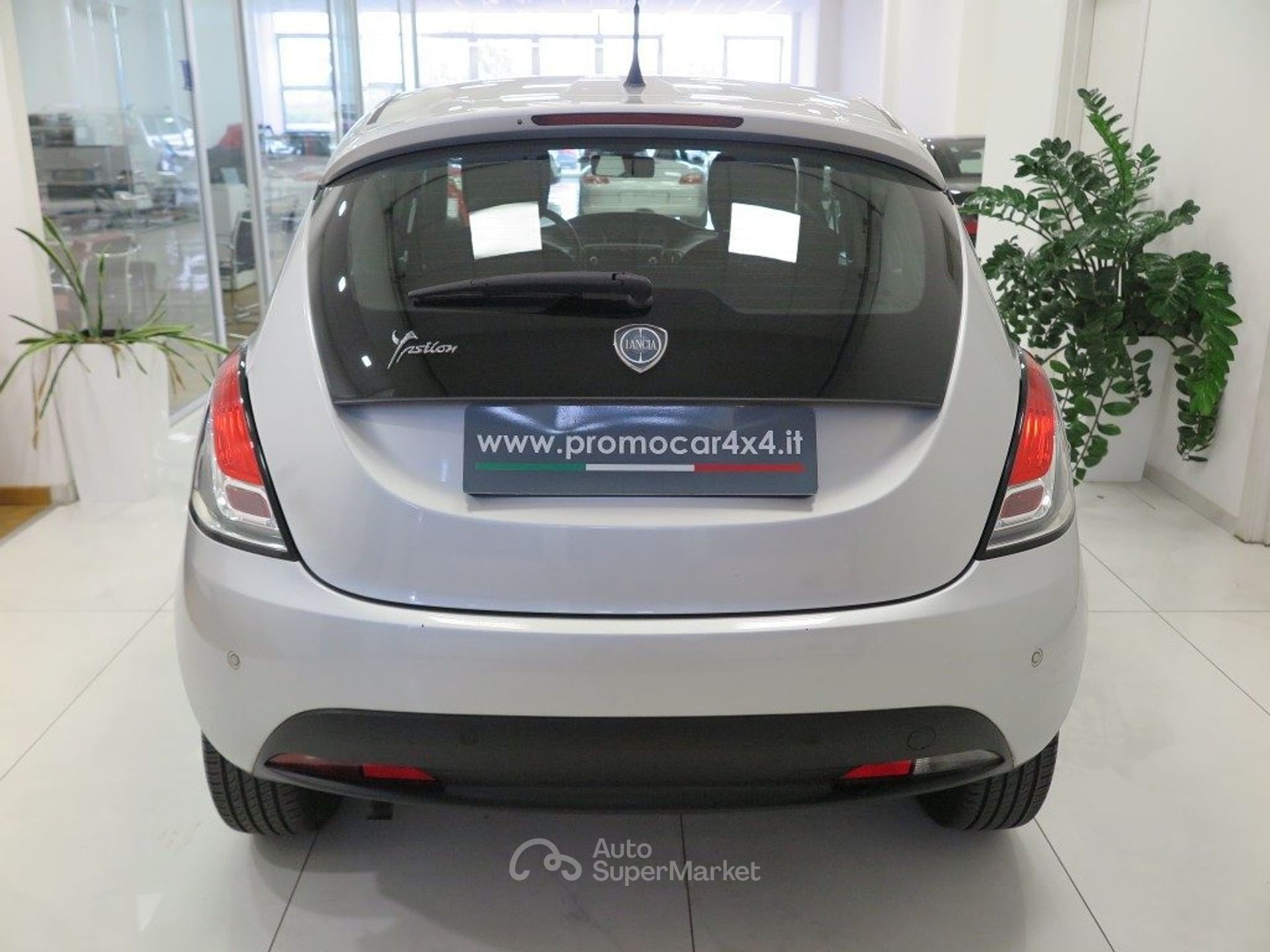 Lancia Ypsilon