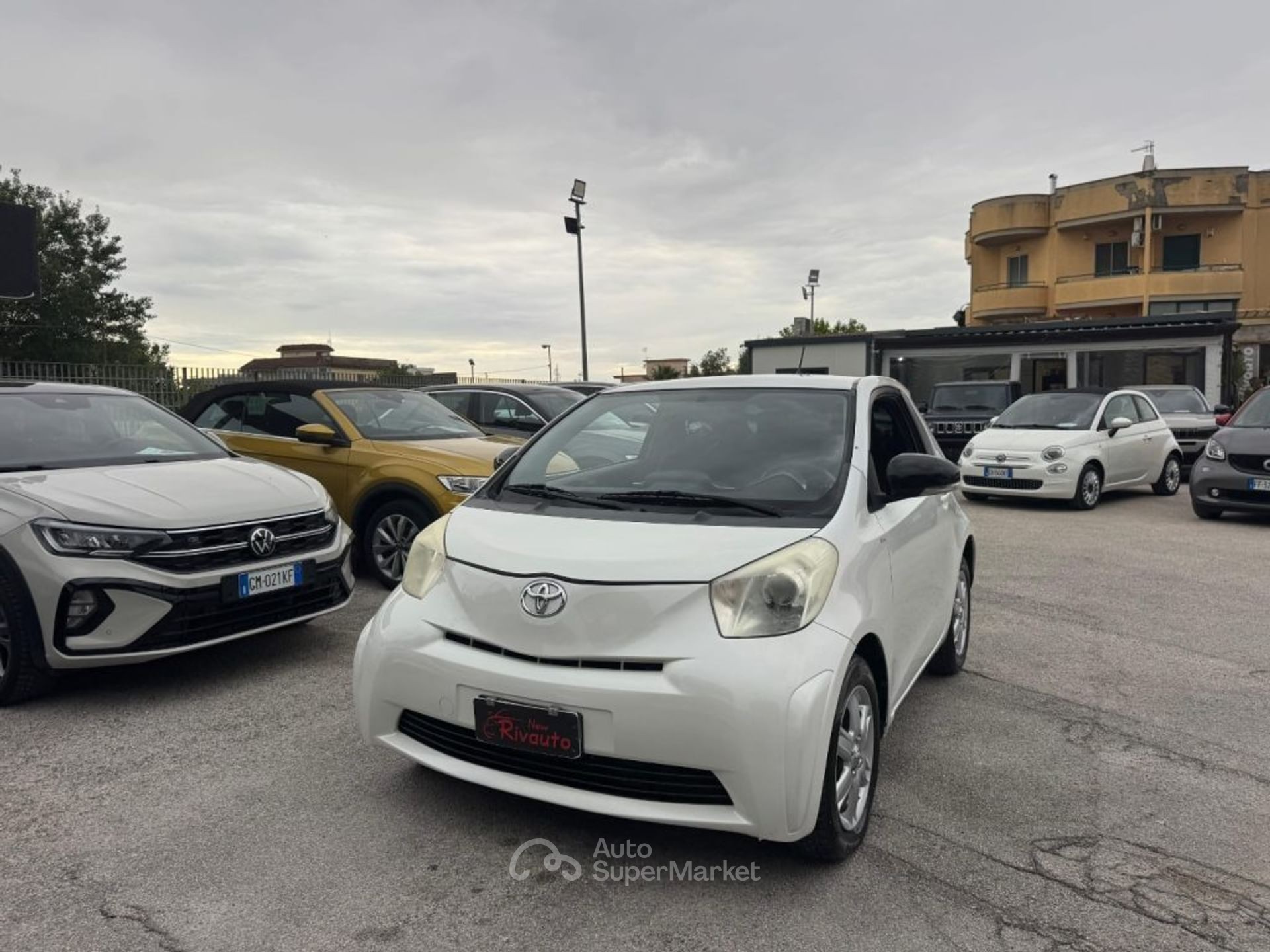 Toyota iQ