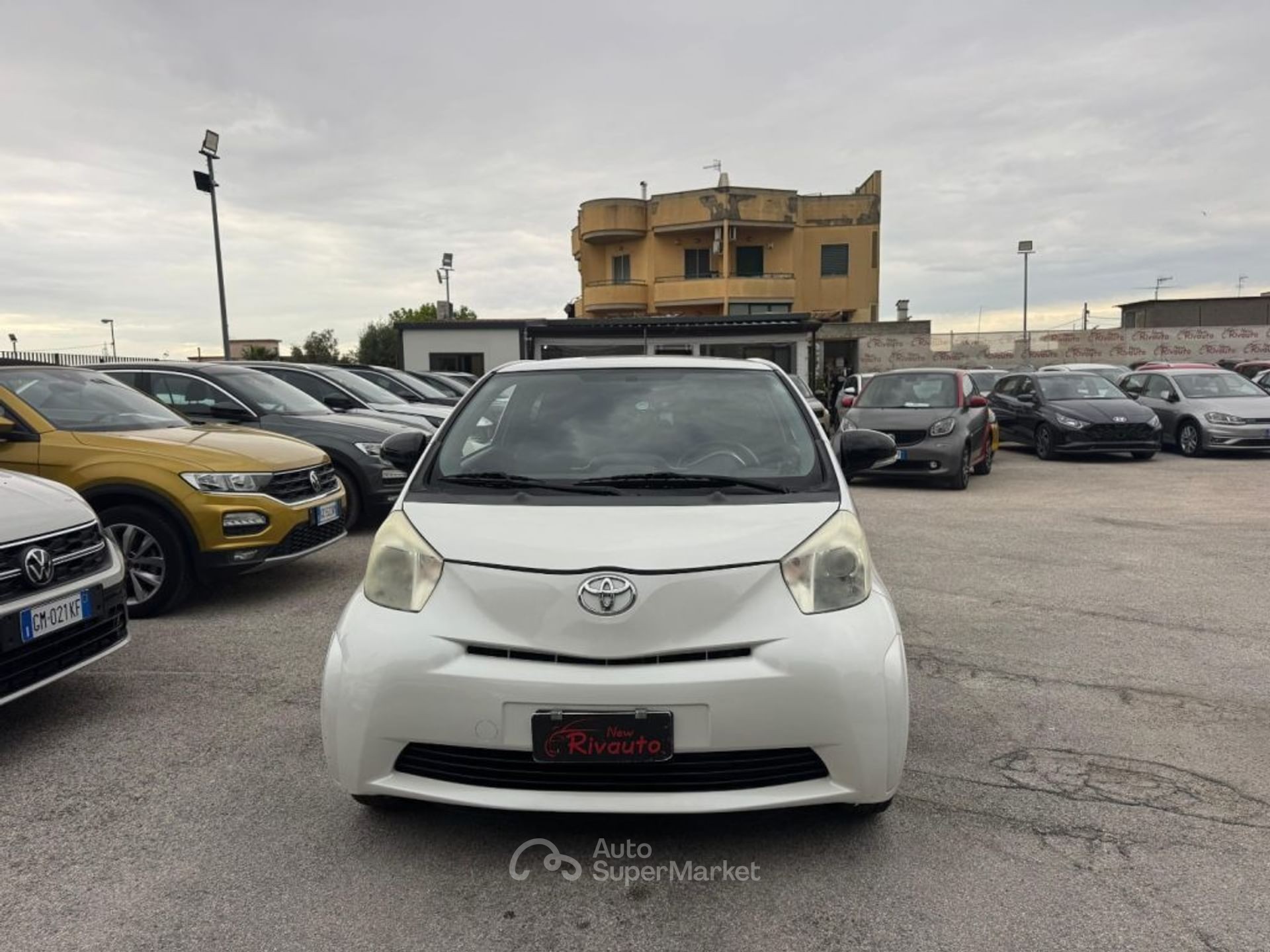 Toyota iQ