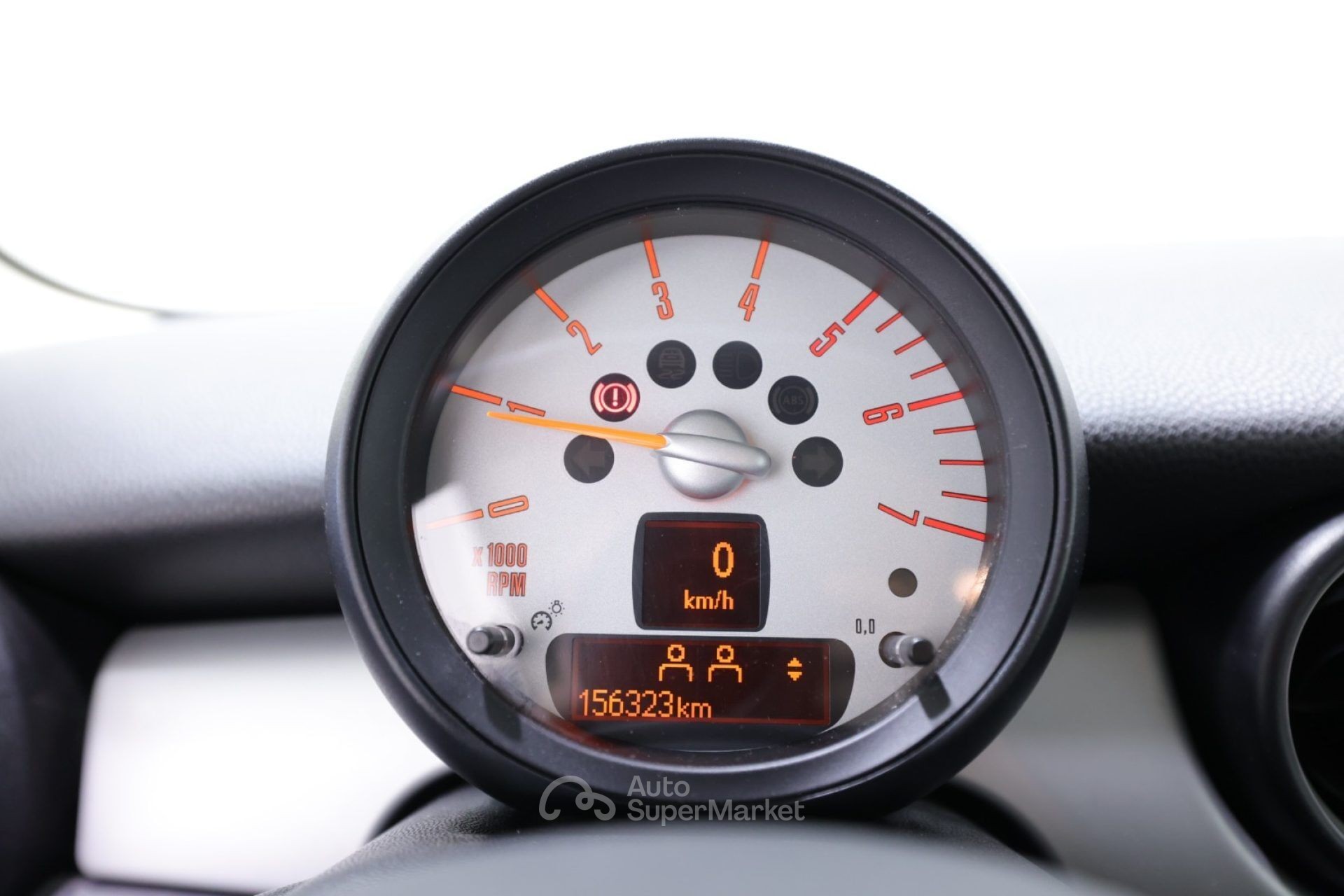MINI 1.5 Cooper D Hype 5
