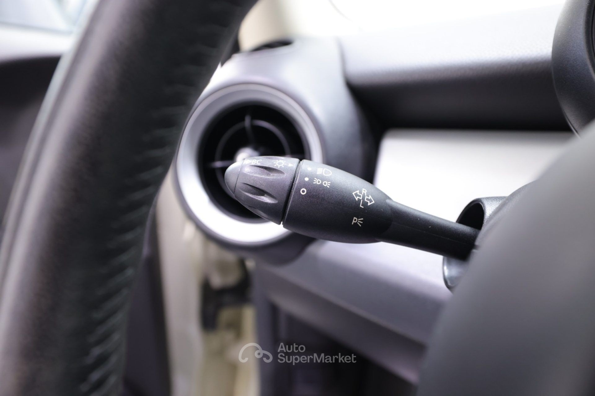 MINI 1.5 Cooper D Hype 5