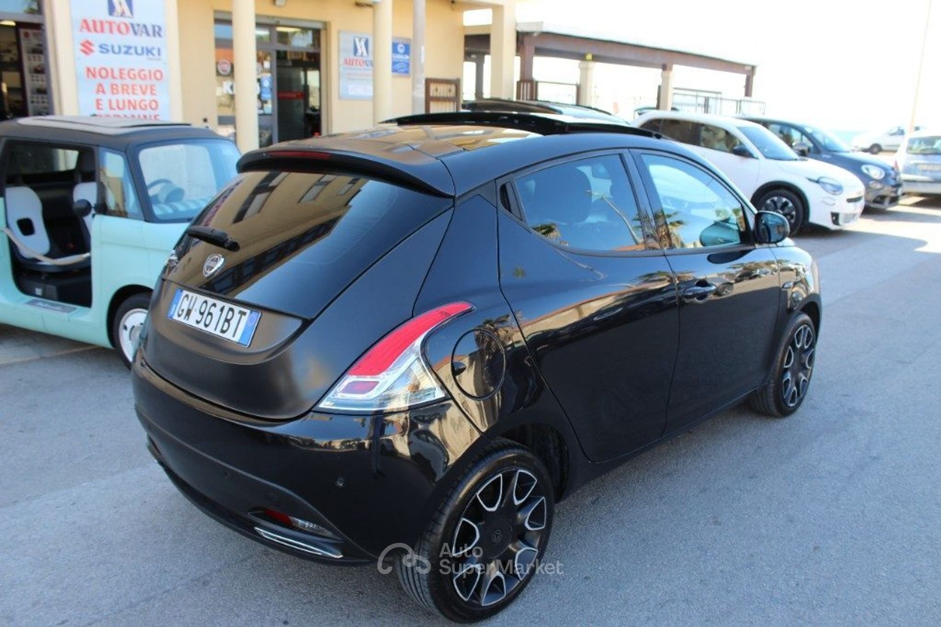 Lancia Ypsilon