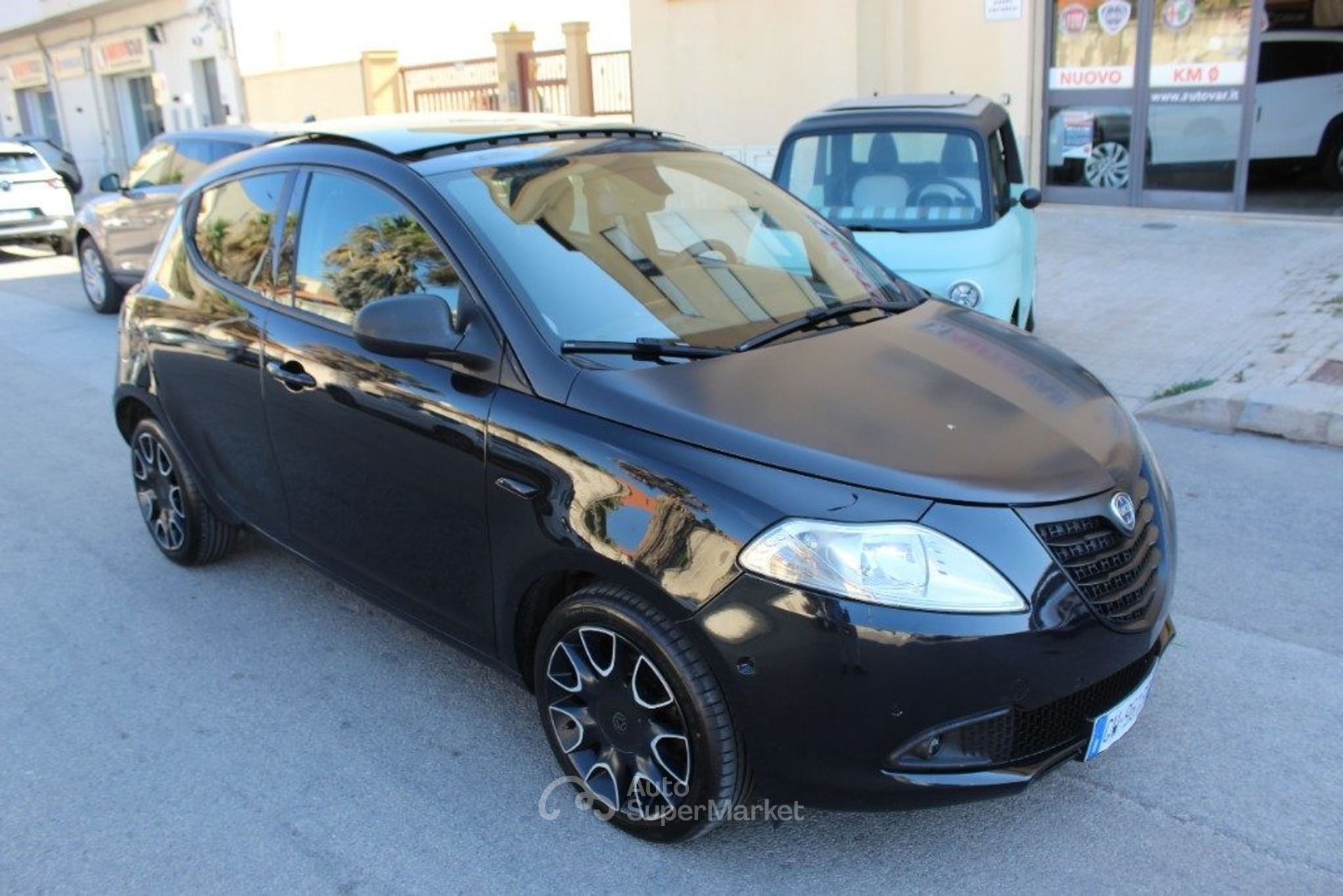 Lancia Ypsilon