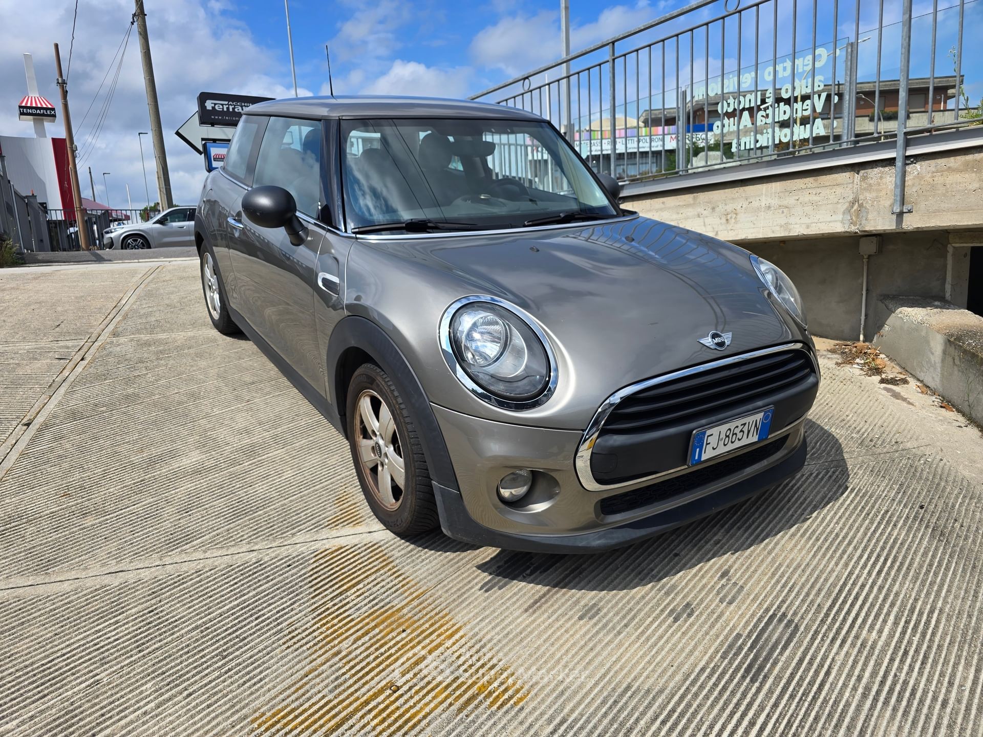 MINI One