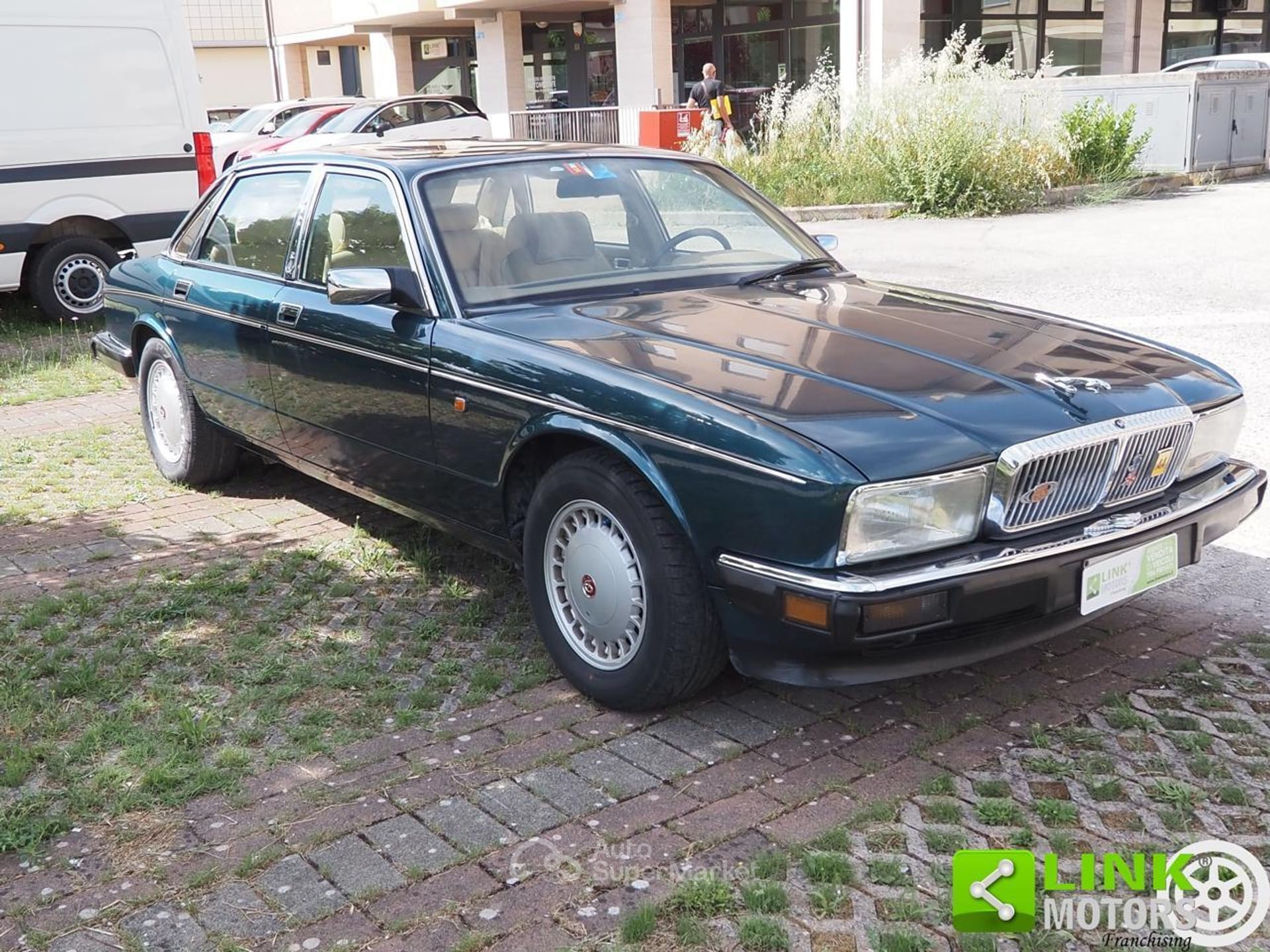 Jaguar XJ6
