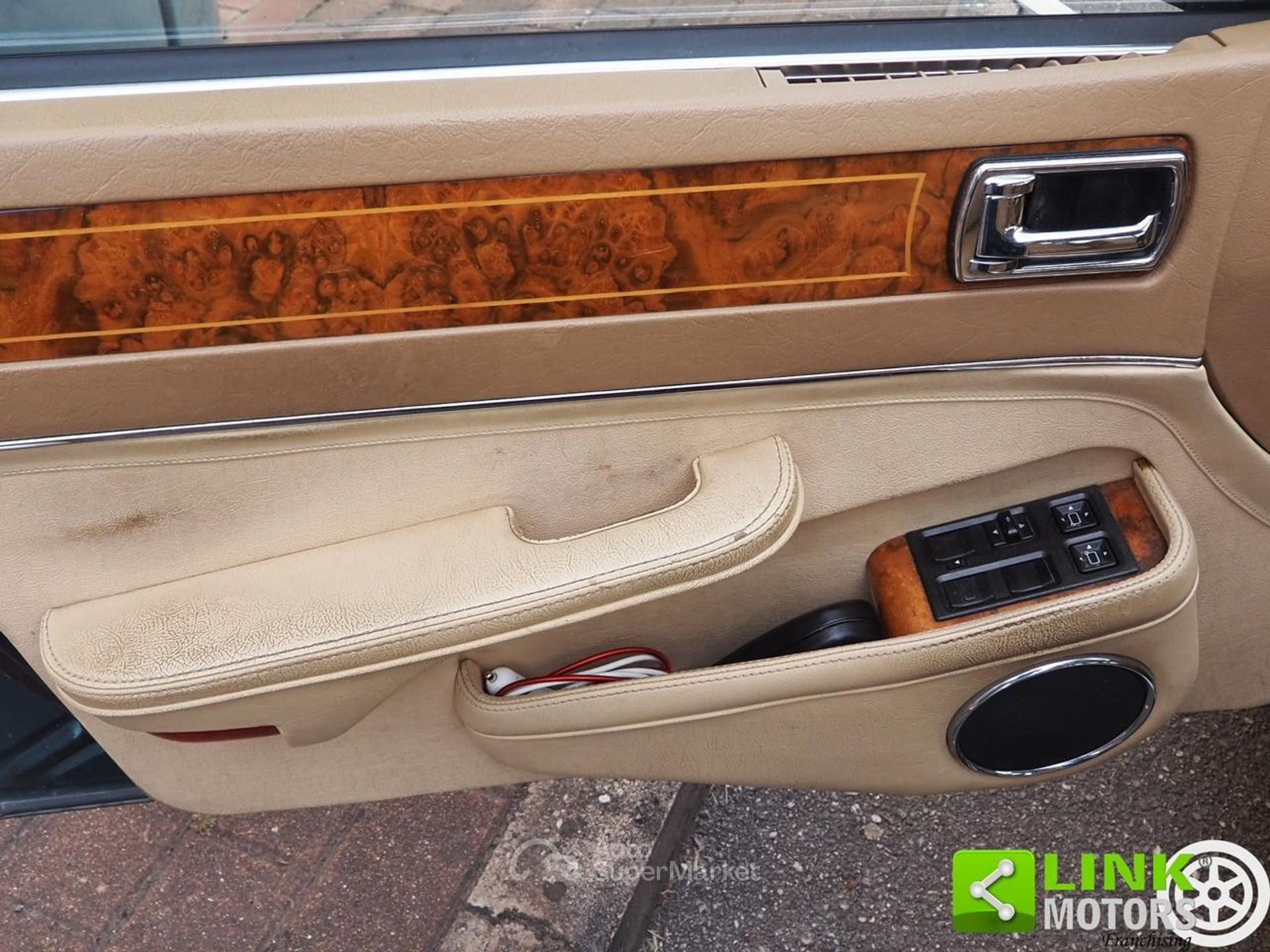 Jaguar XJ6