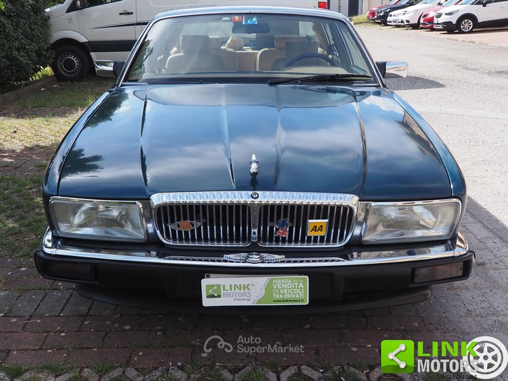 Jaguar XJ6