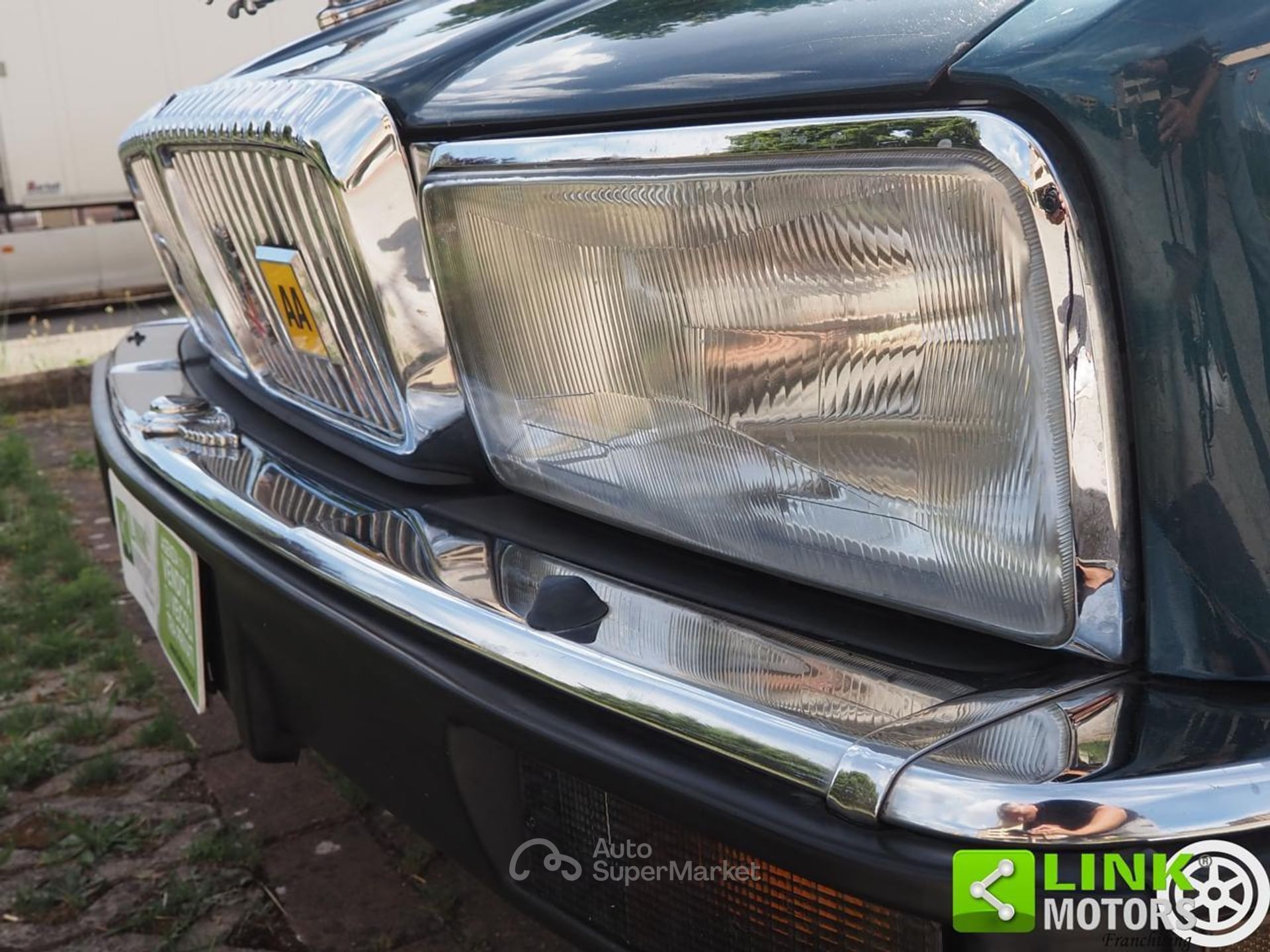 Jaguar XJ6