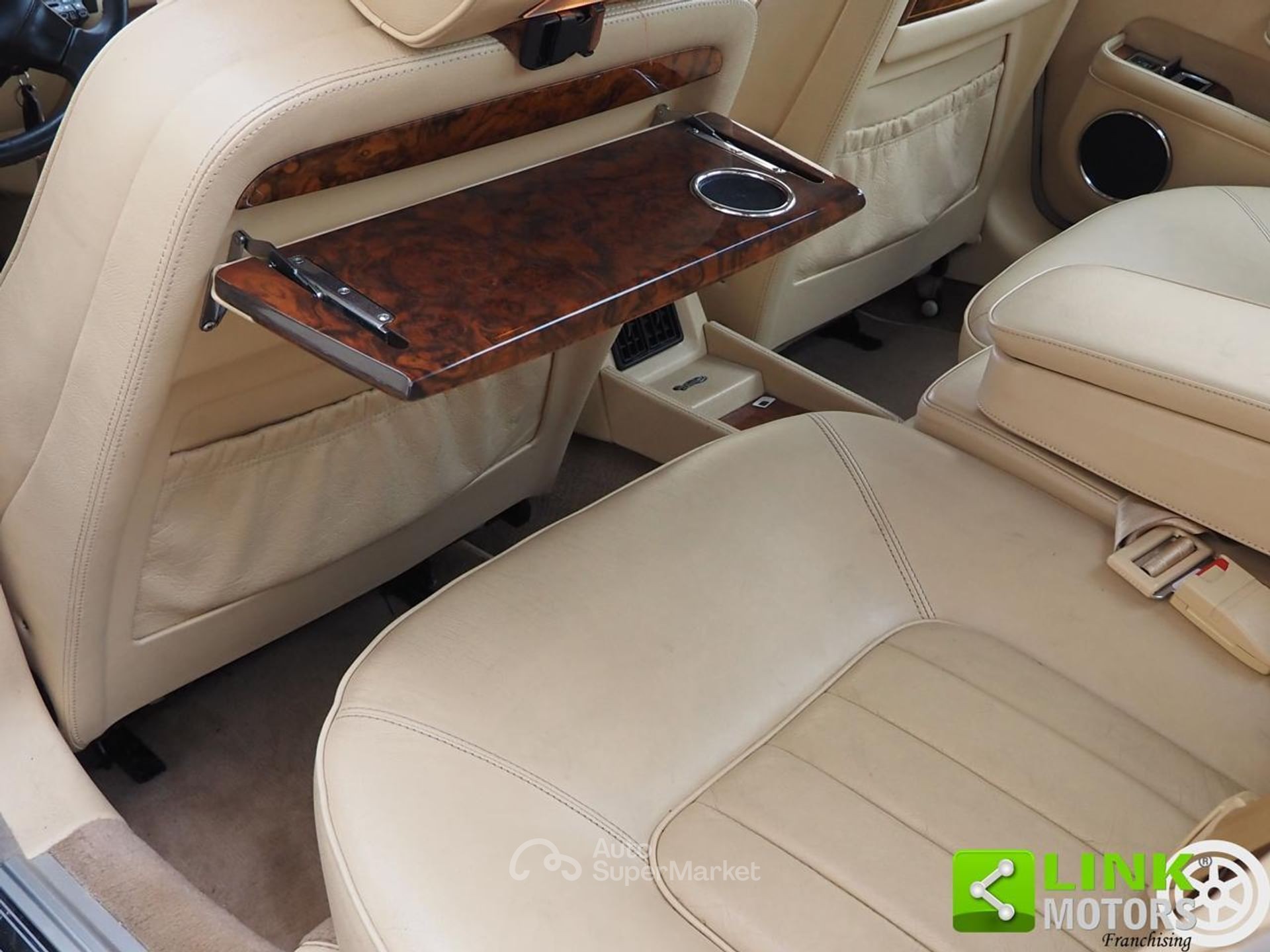 Jaguar XJ6