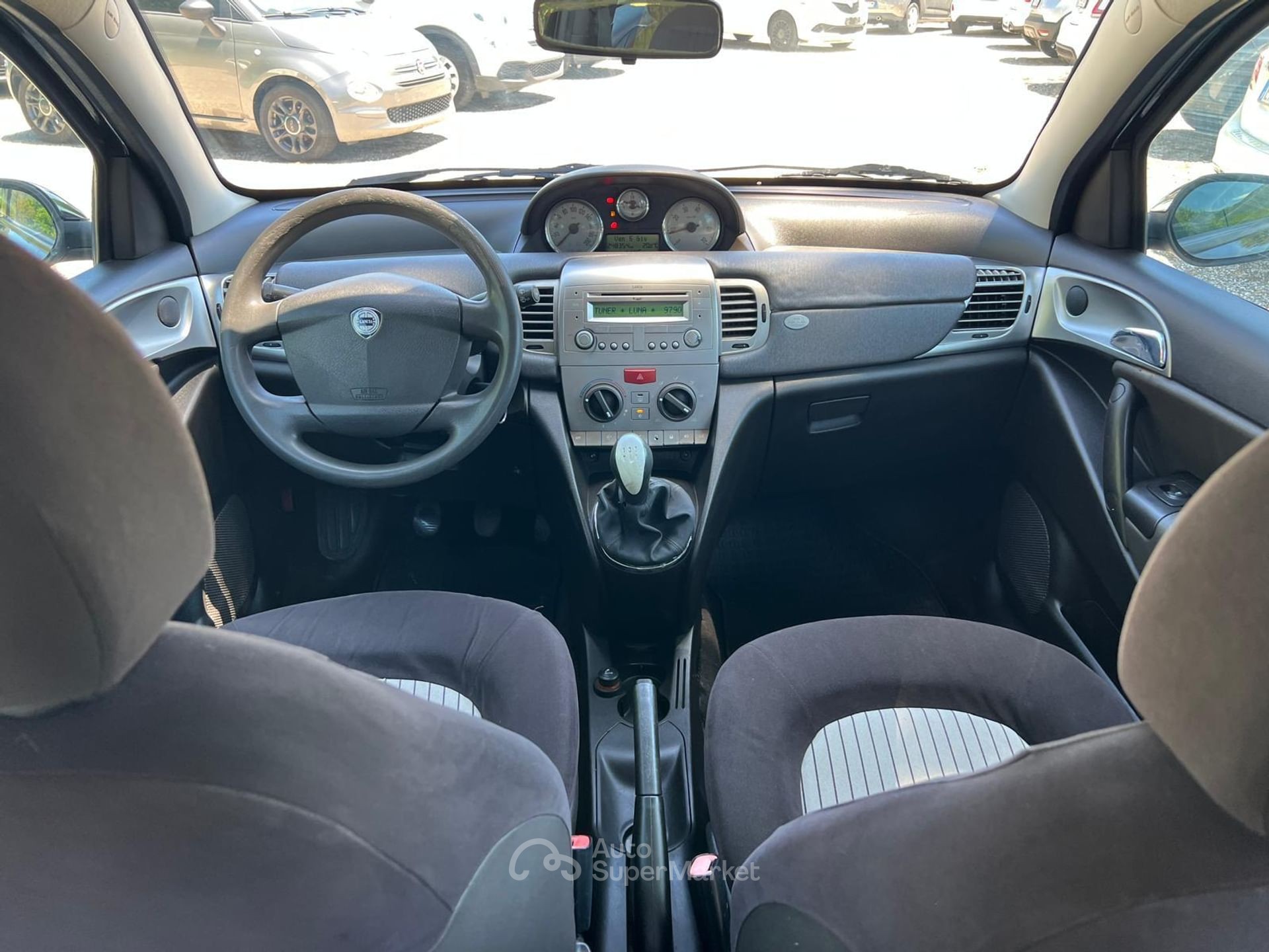 Lancia Ypsilon