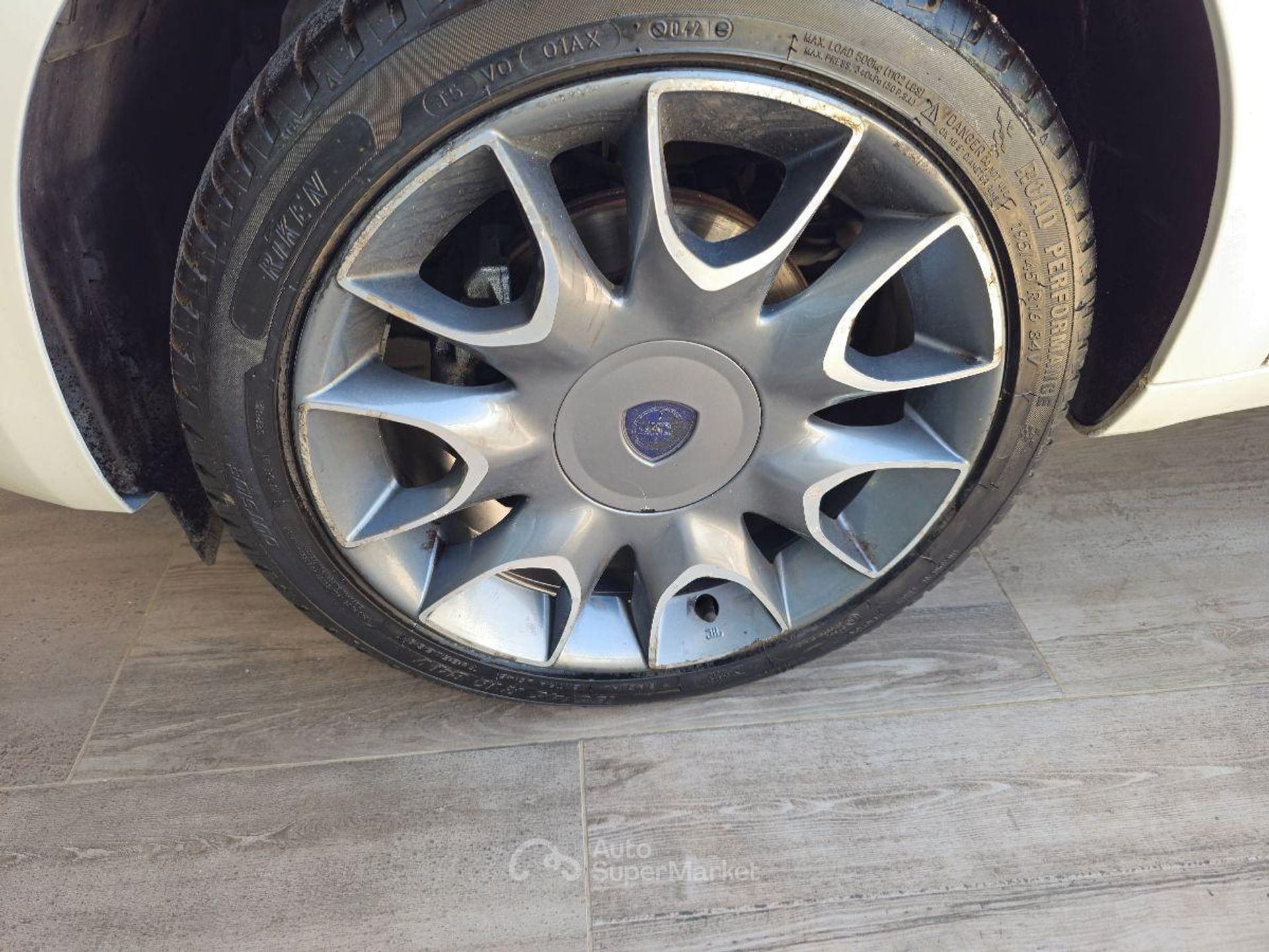 Lancia Ypsilon