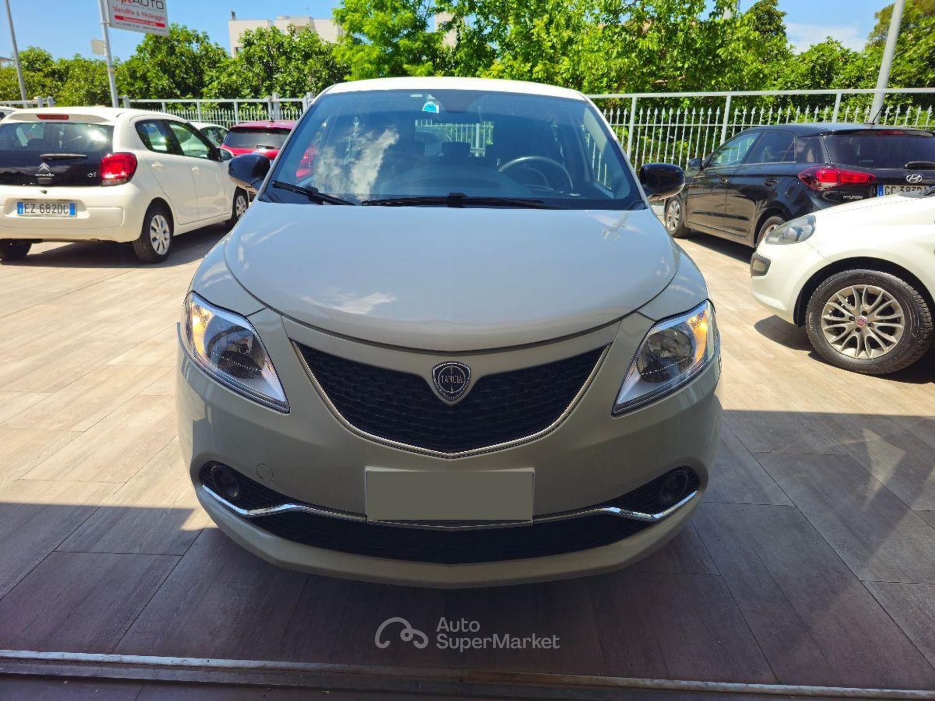 Lancia Ypsilon