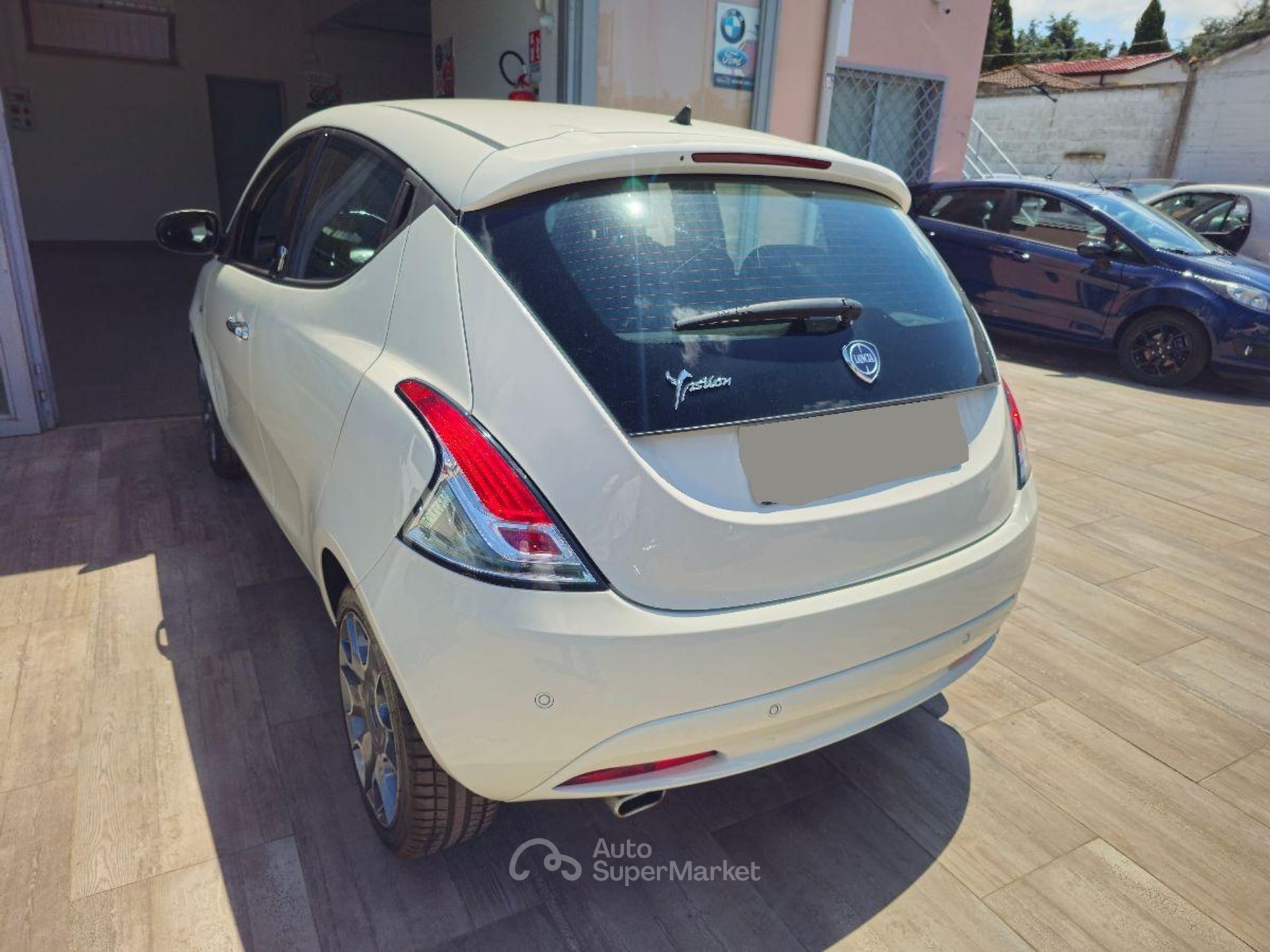 Lancia Ypsilon