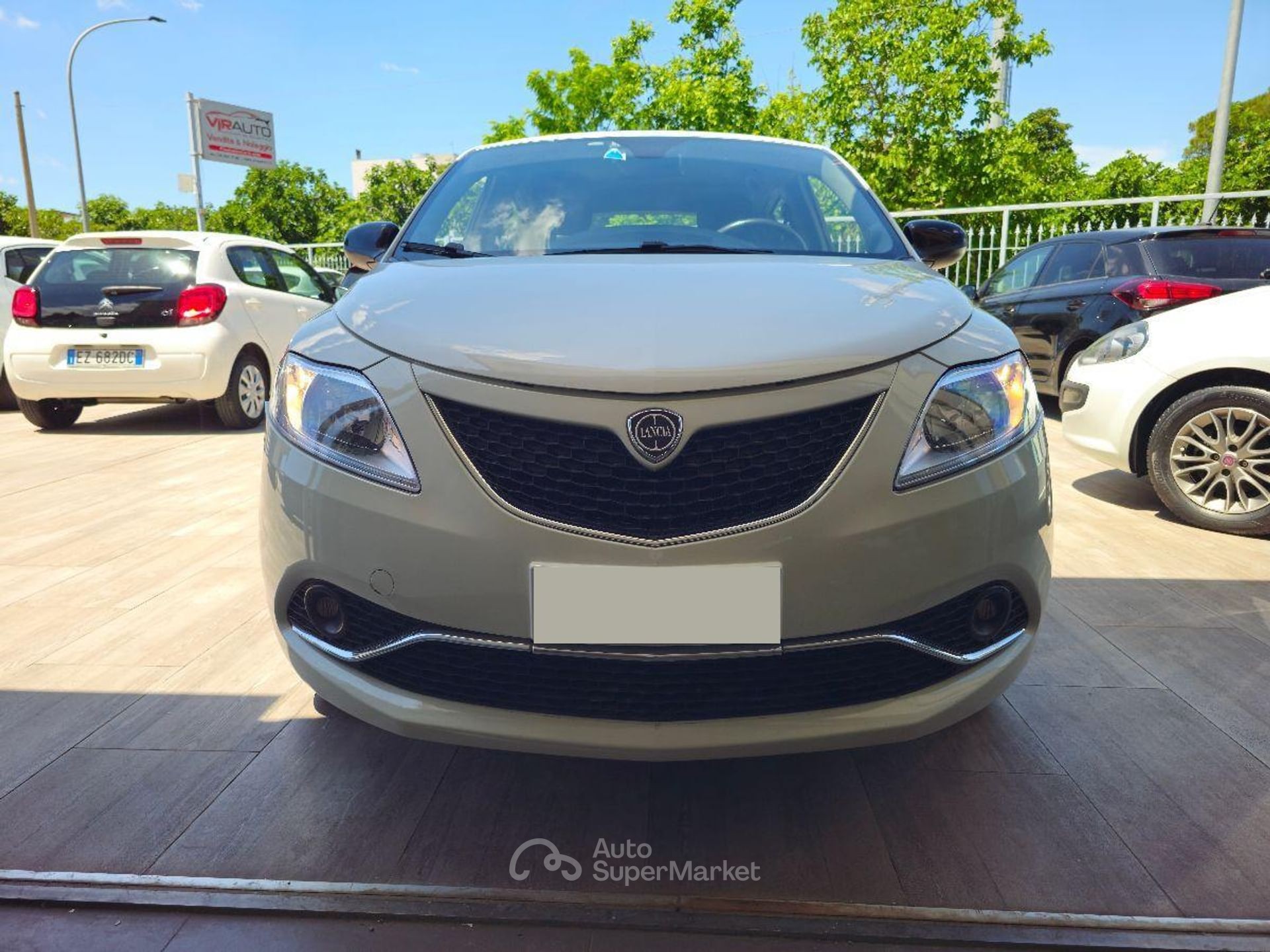 Lancia Ypsilon
