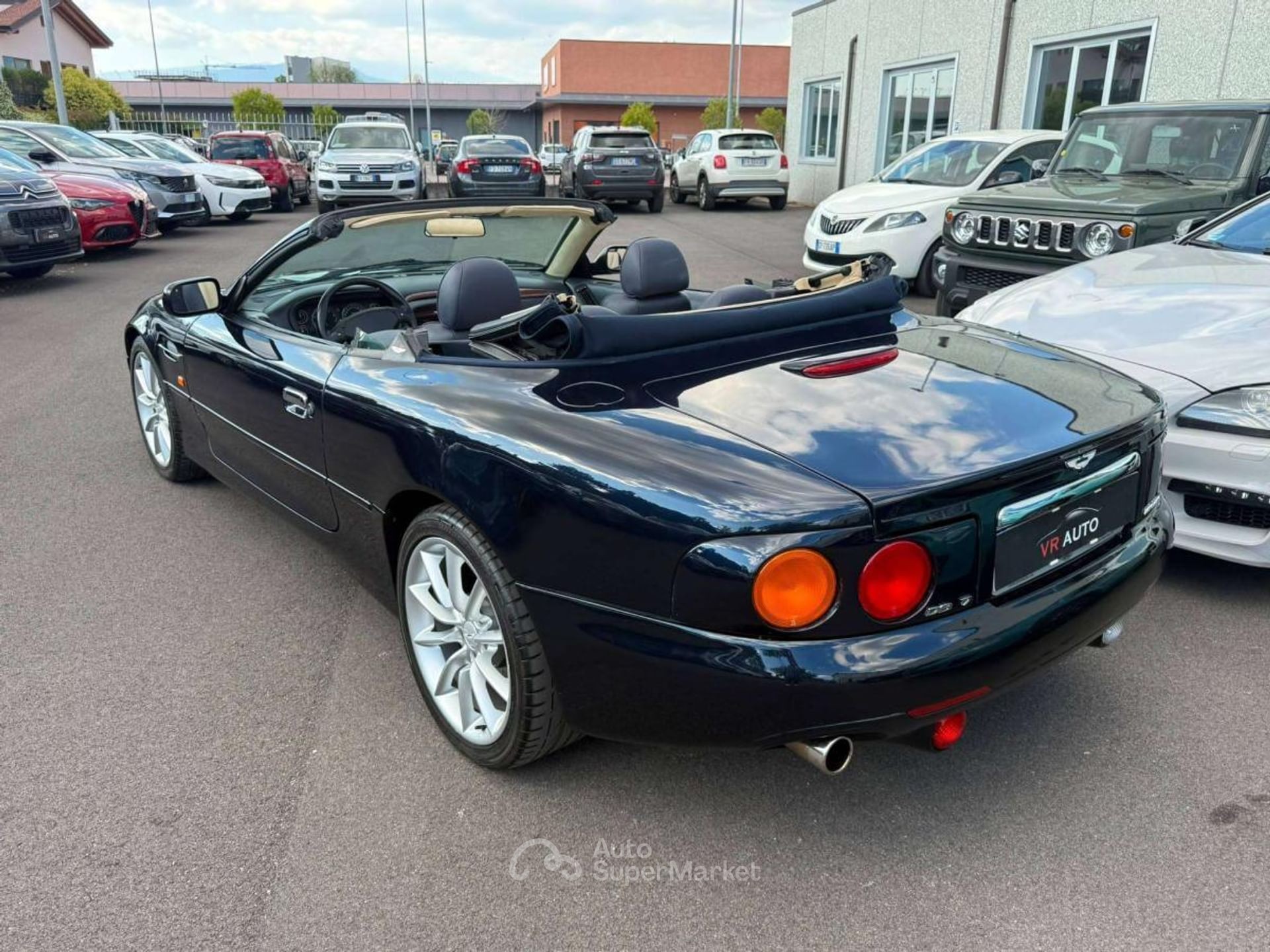 Aston Martin DB