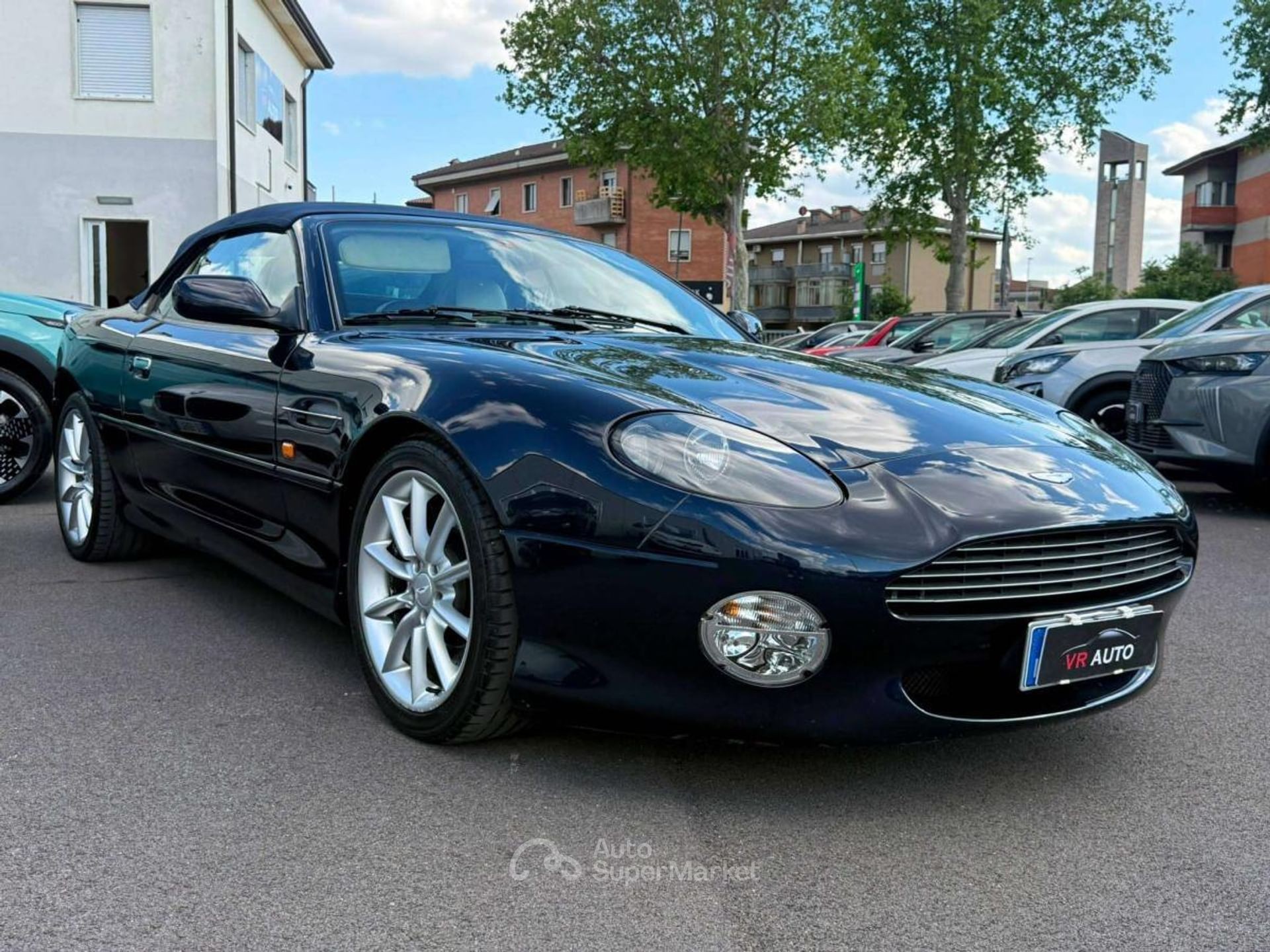 Aston Martin DB