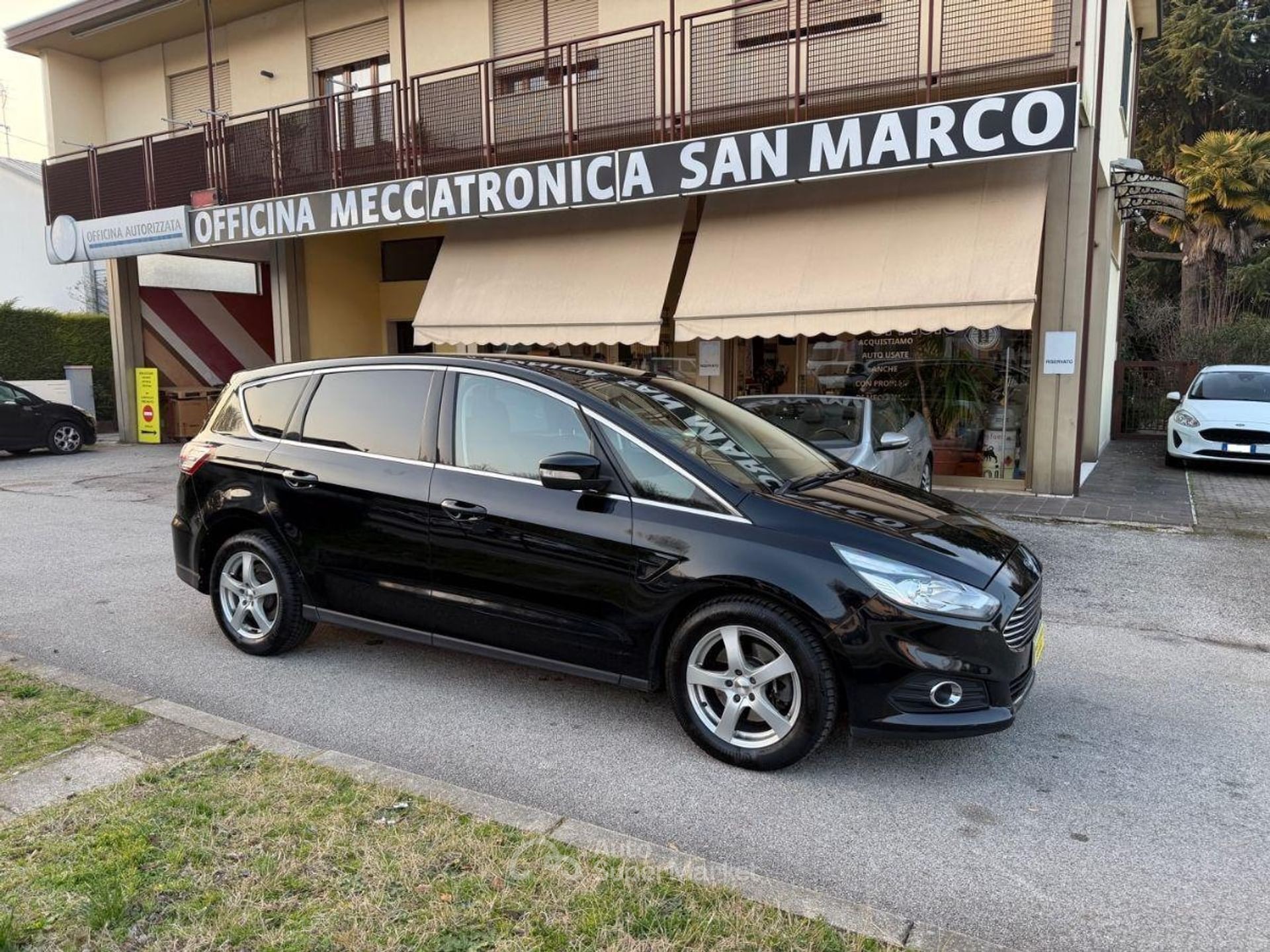 Ford S-Max