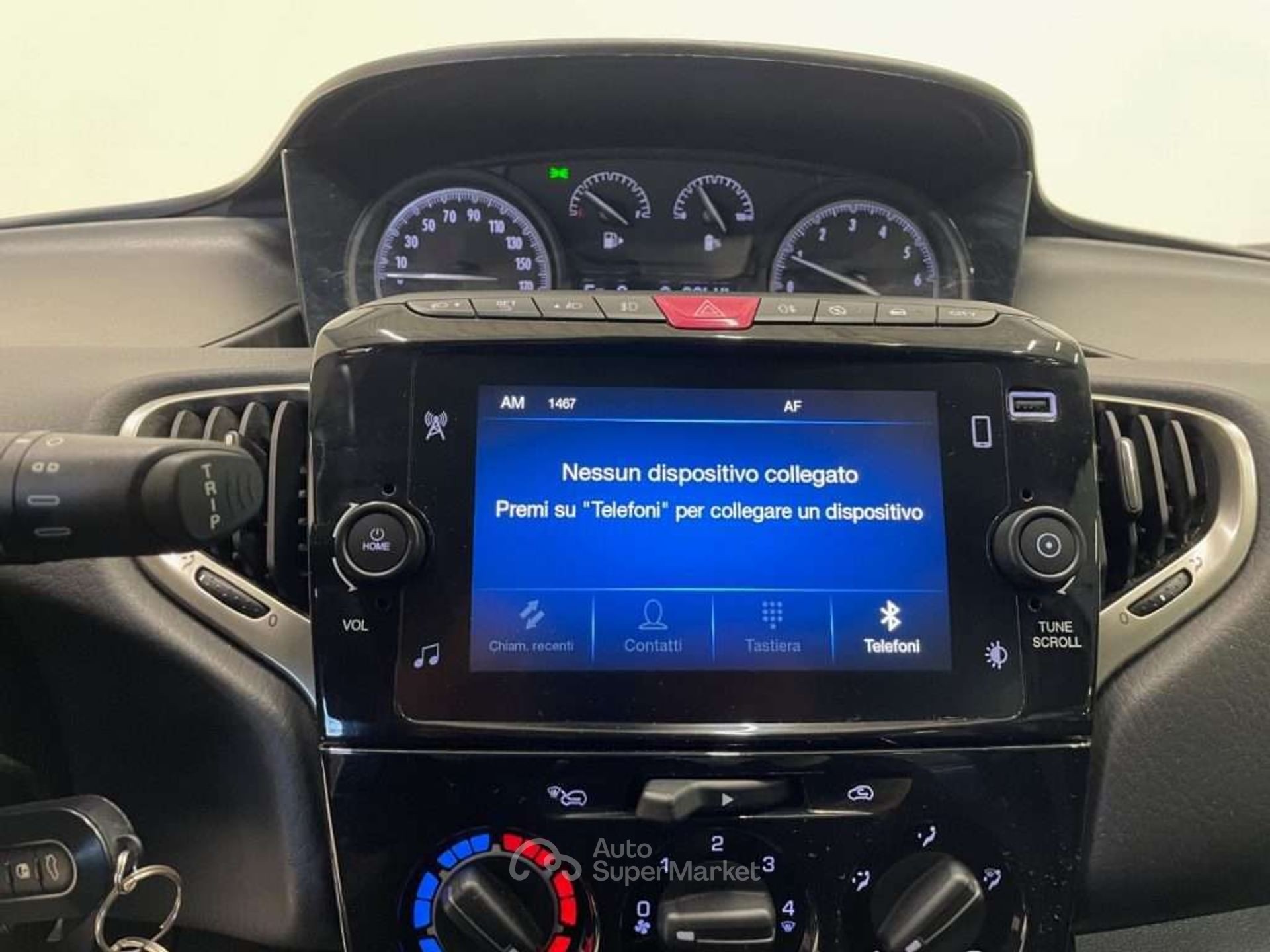 Lancia Ypsilon