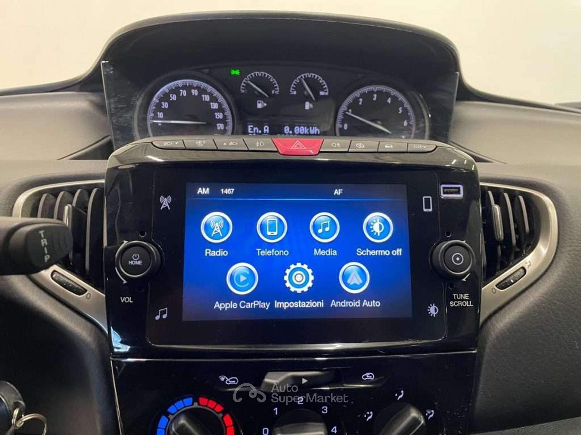 Lancia Ypsilon
