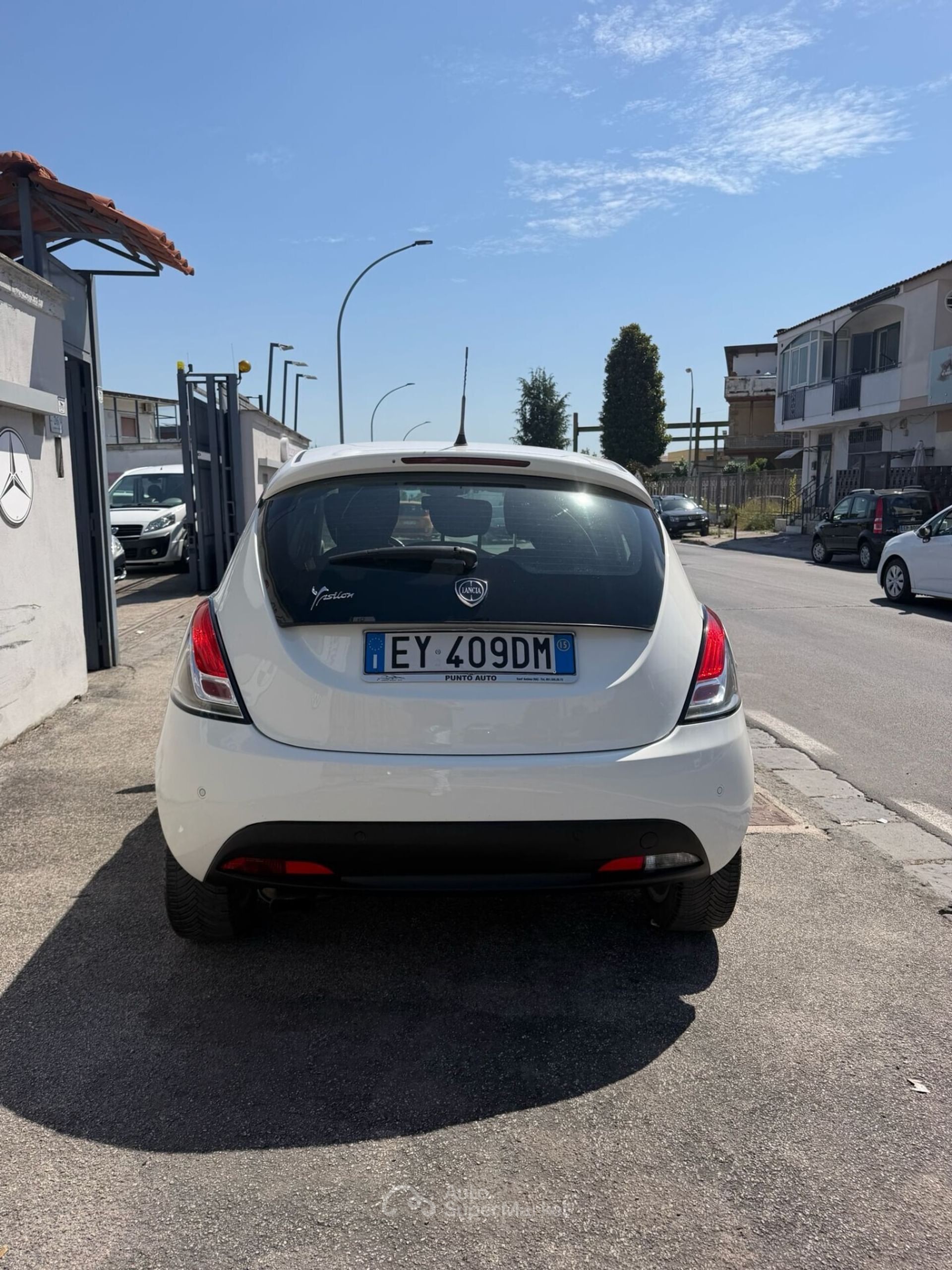 Lancia Ypsilon