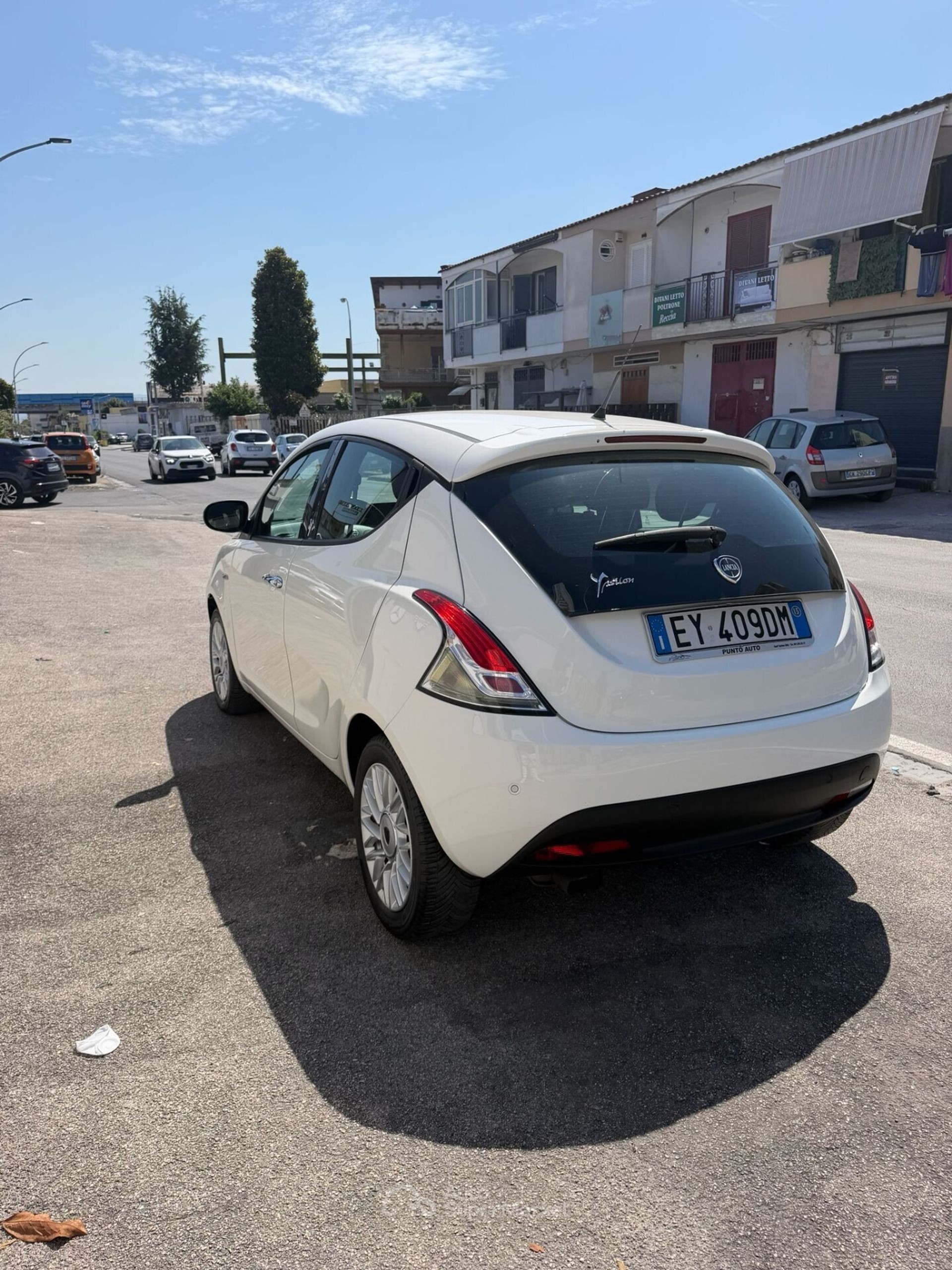 Lancia Ypsilon