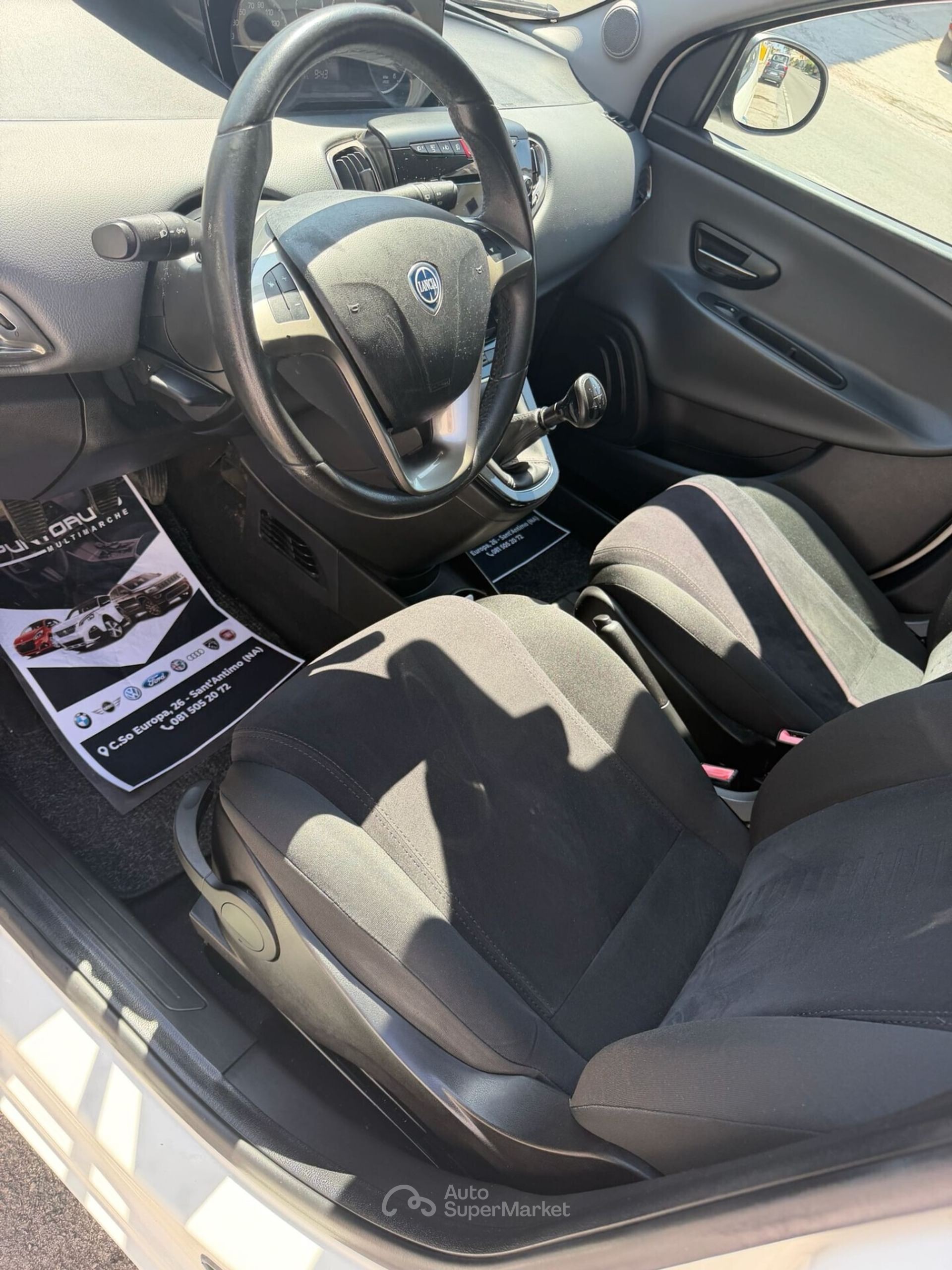 Lancia Ypsilon