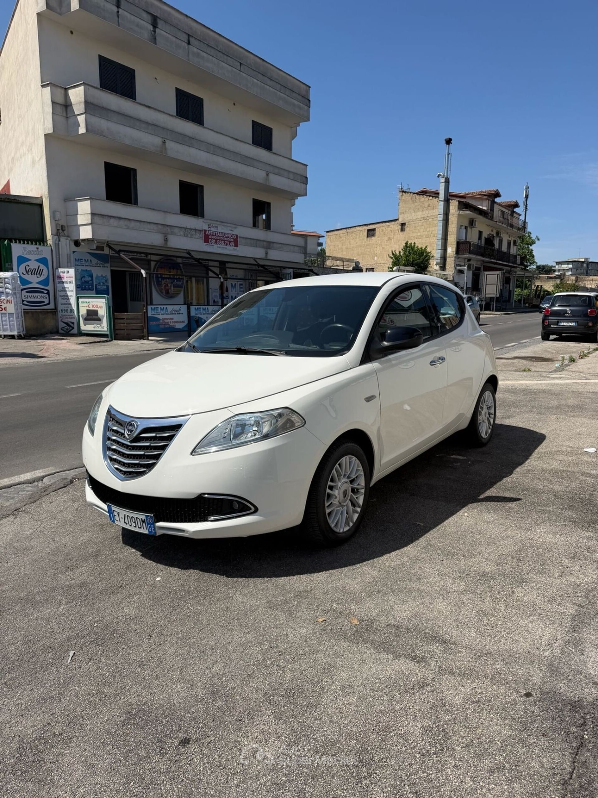 Lancia Ypsilon