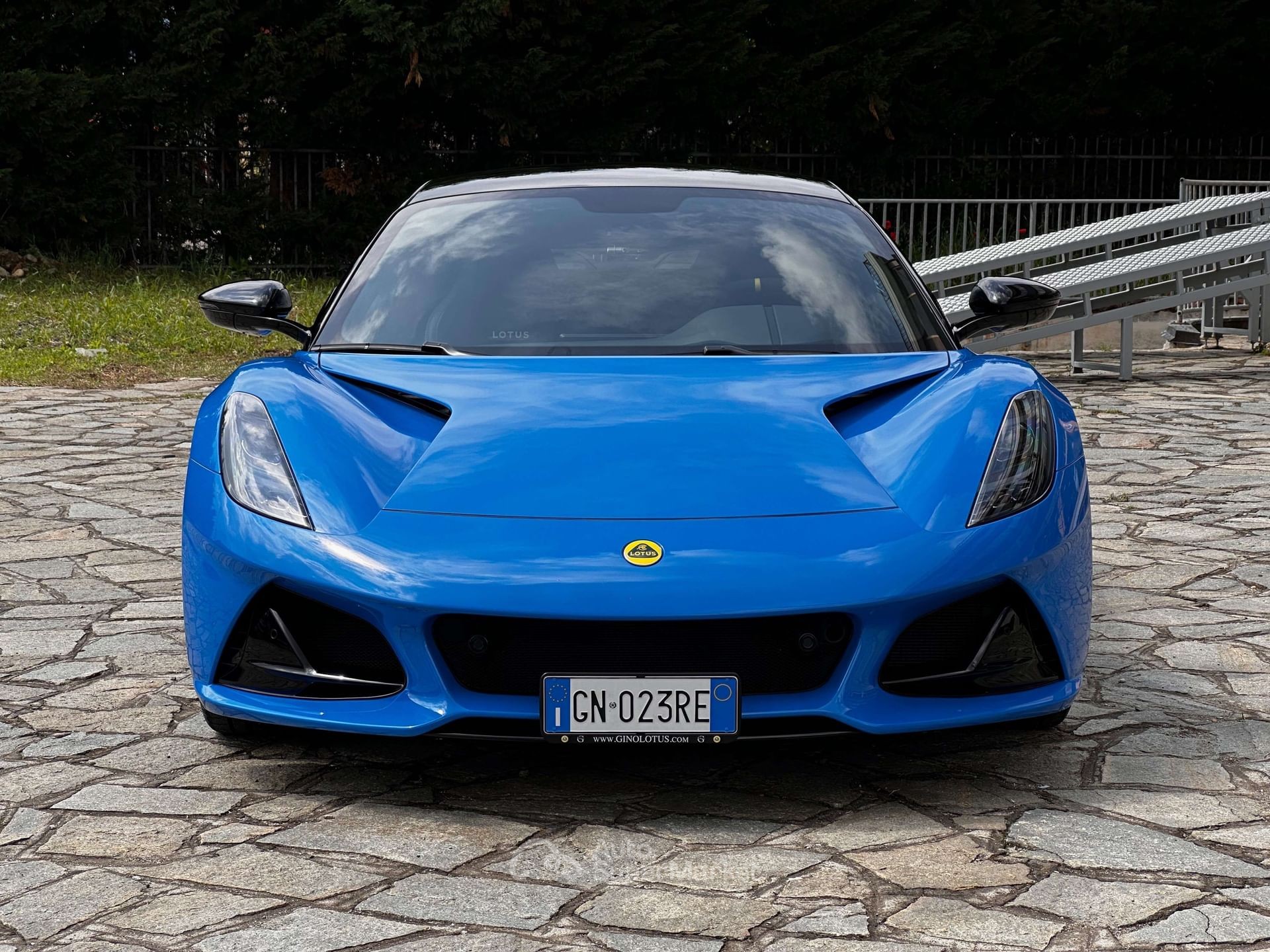 Lotus Emira