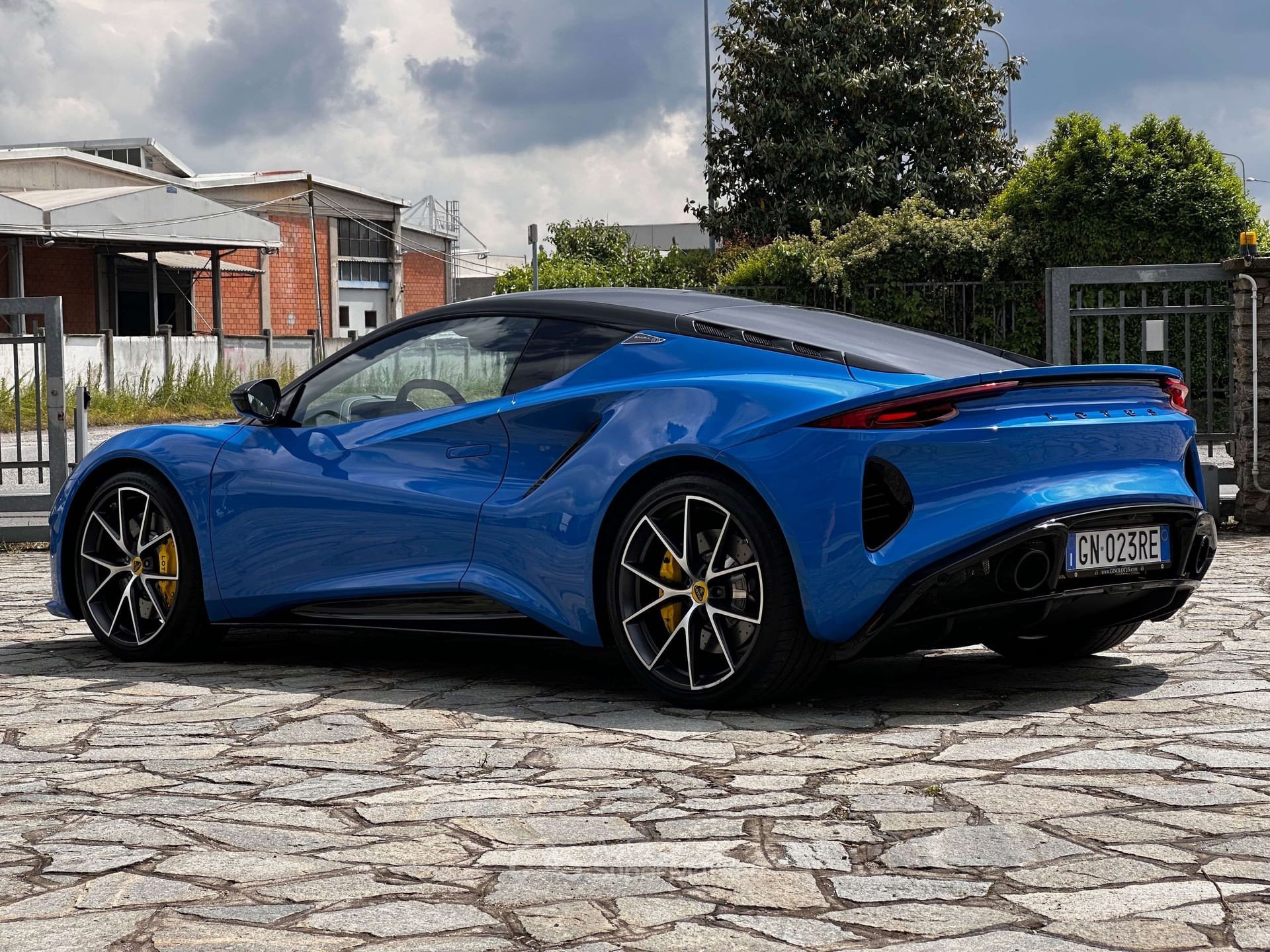 Lotus Emira