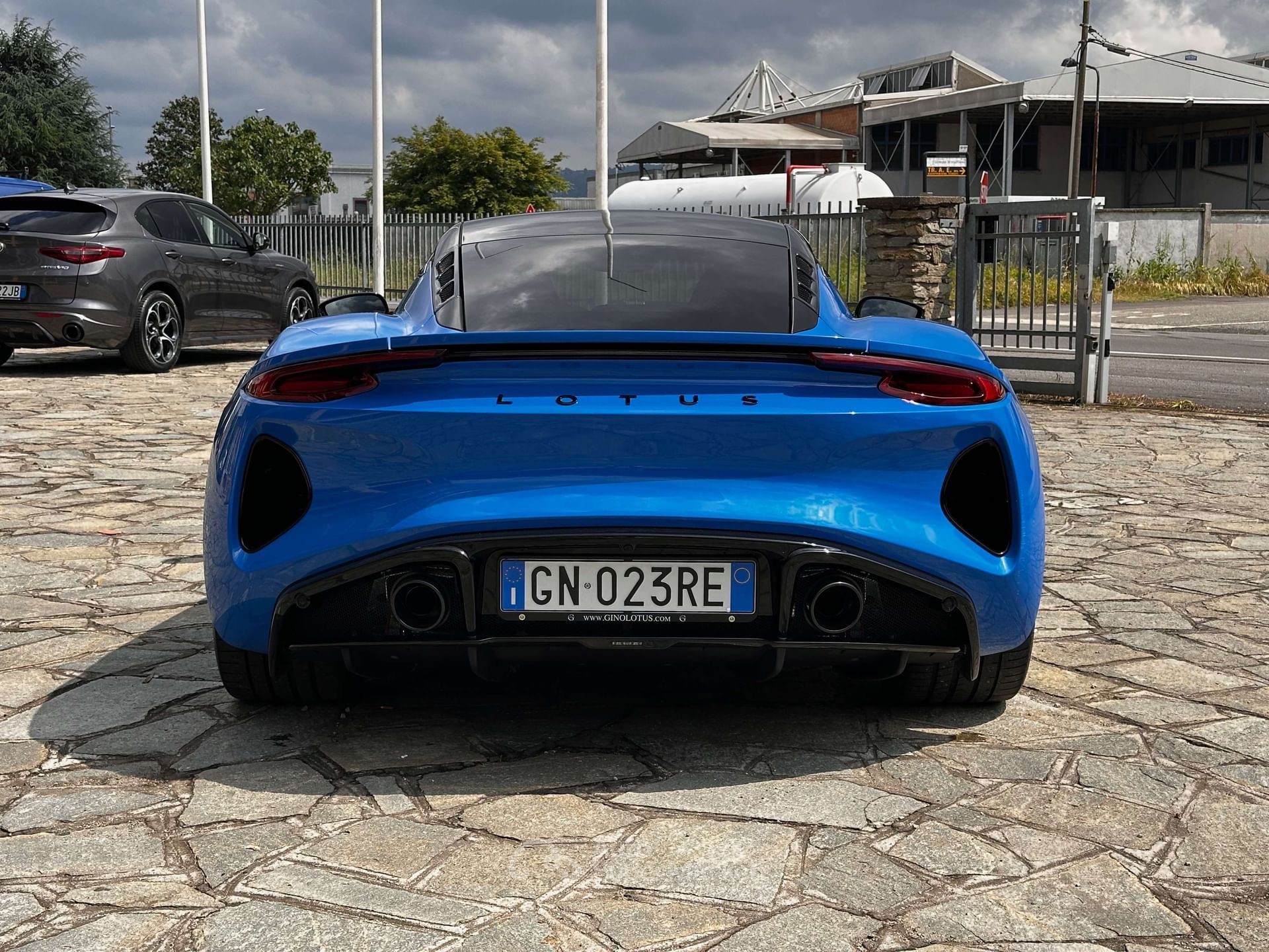 Lotus Emira