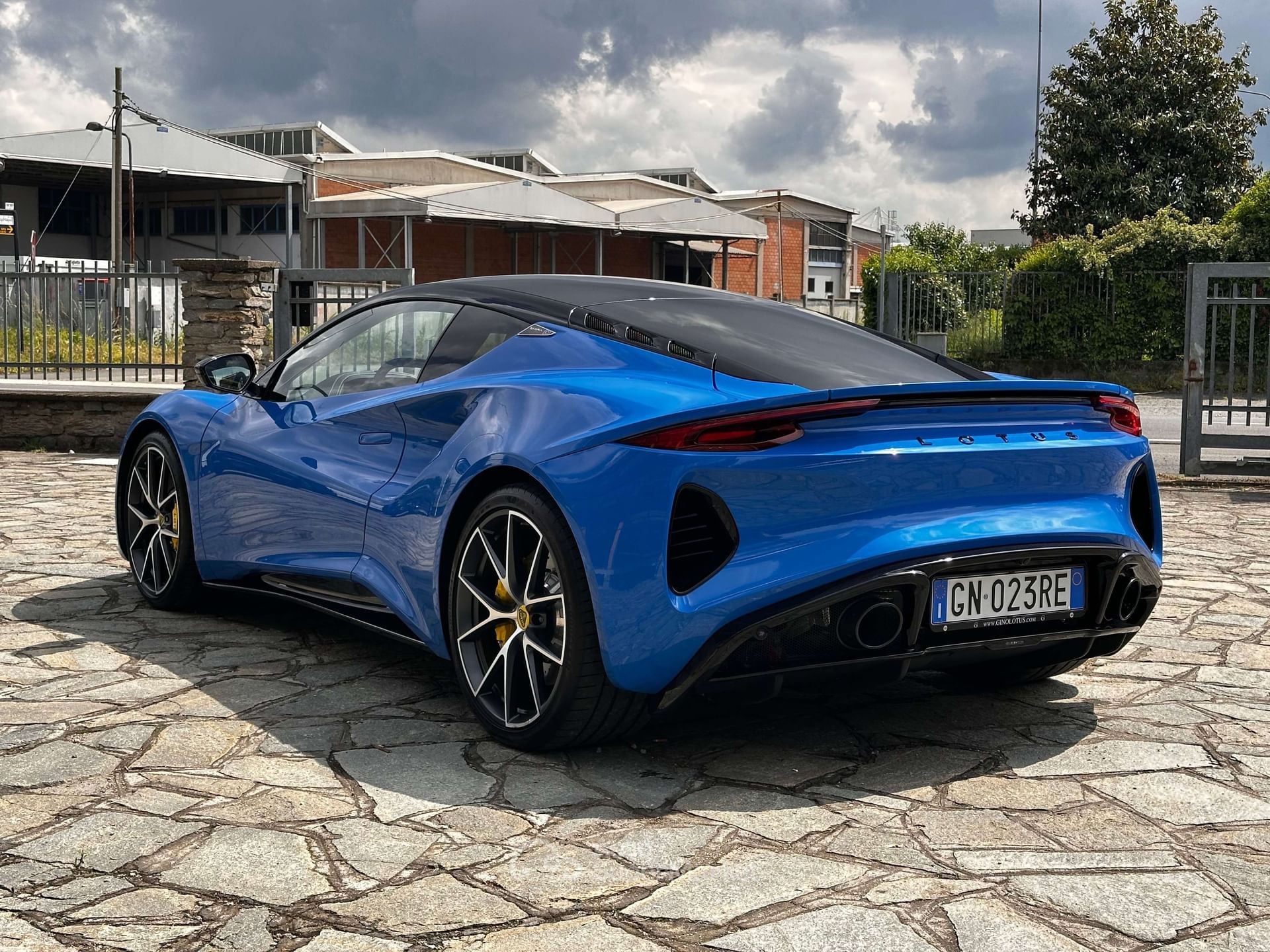 Lotus Emira