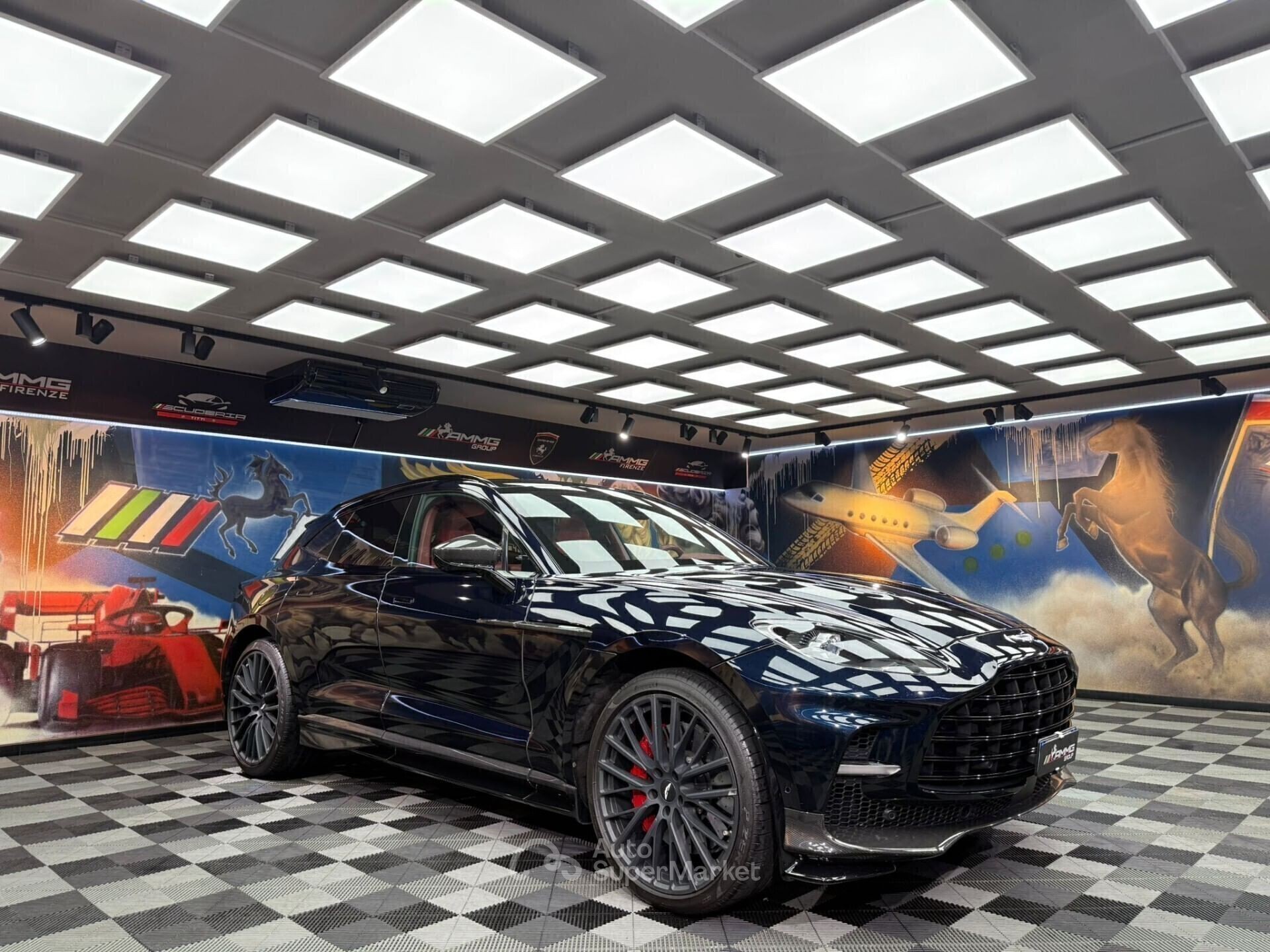 Aston Martin DBX